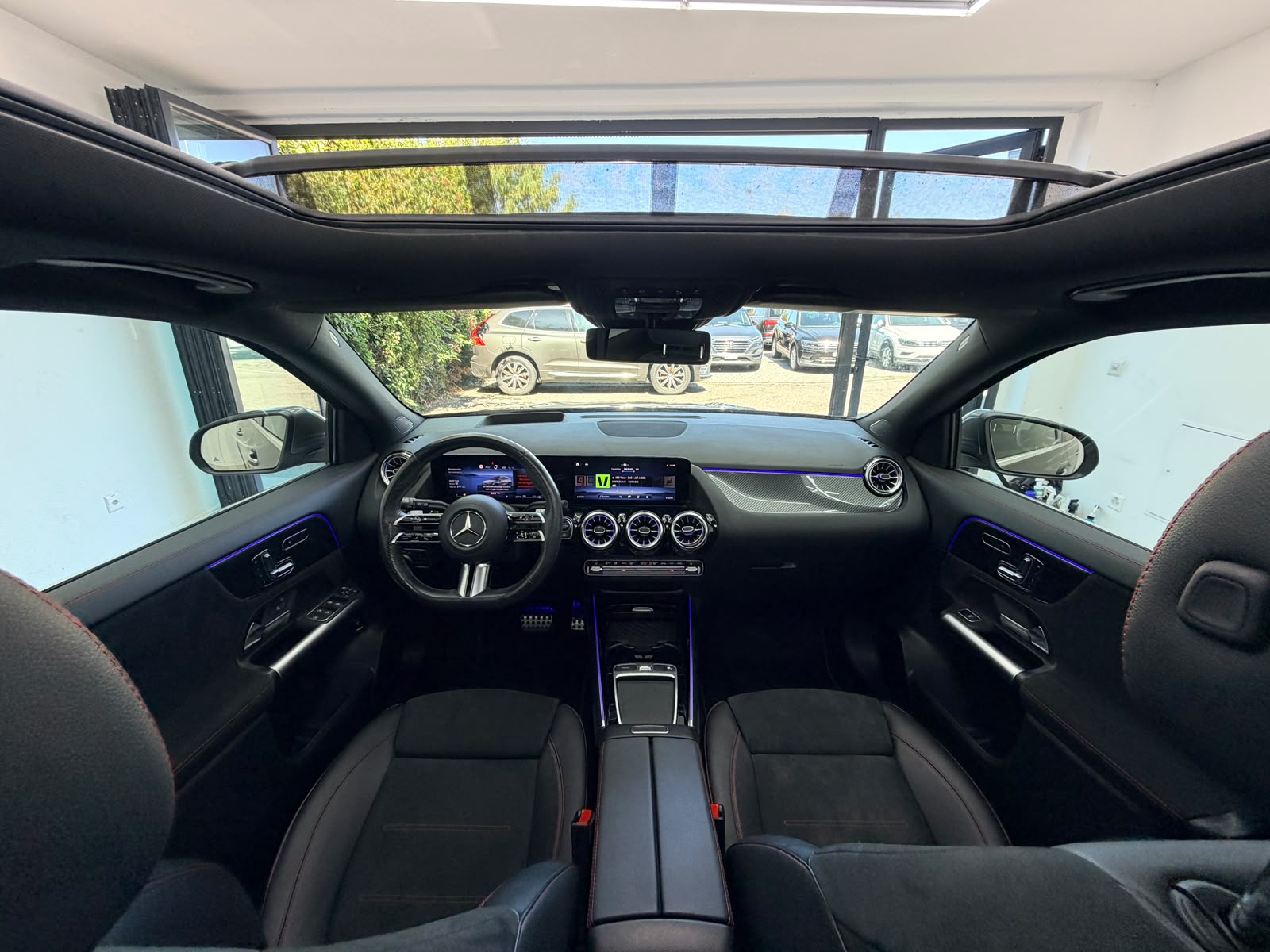 MERCEDES-BENZ GLA 200 AMG Line 7G-DCT | CH-Fahrzeug | Gratis Service 10 Jahre | Panorama | Vollaustattung |-image-11