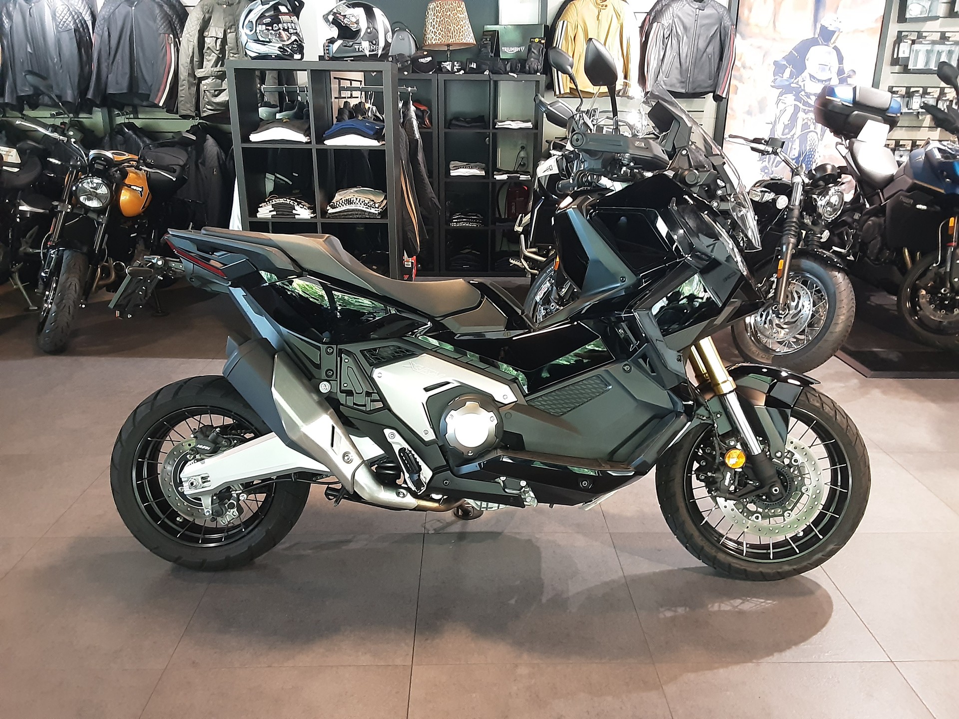 HONDA X-ADV 750-image-0