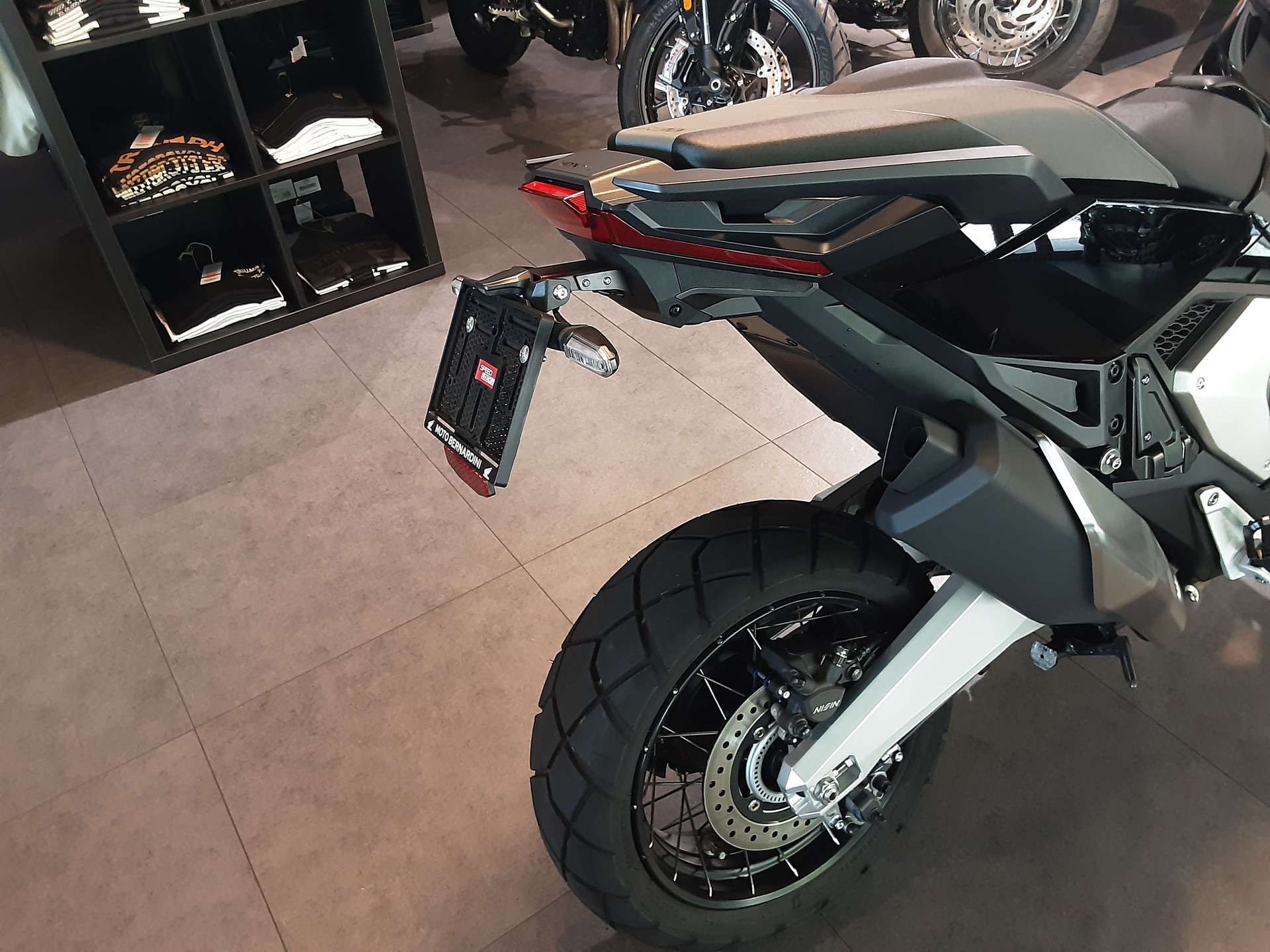 HONDA X-ADV 750-image-6
