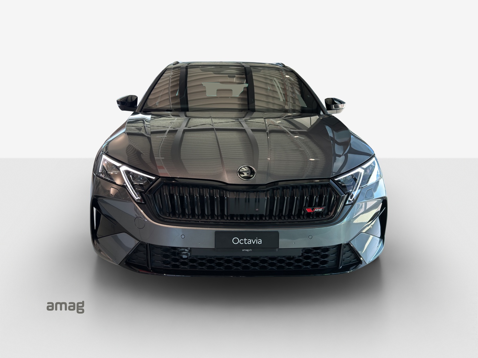 SKODA Octavia Combi 2.0 TSI DSG RS 30 Years Edition-image-4