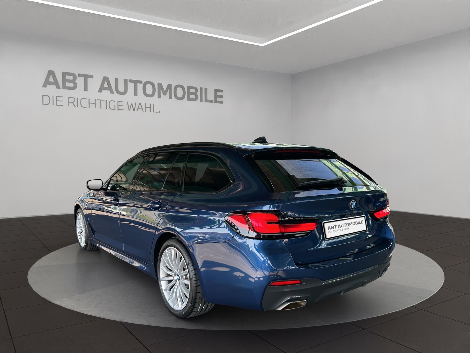 BMW 530i xDrive SAG Touring-showroom-element-3