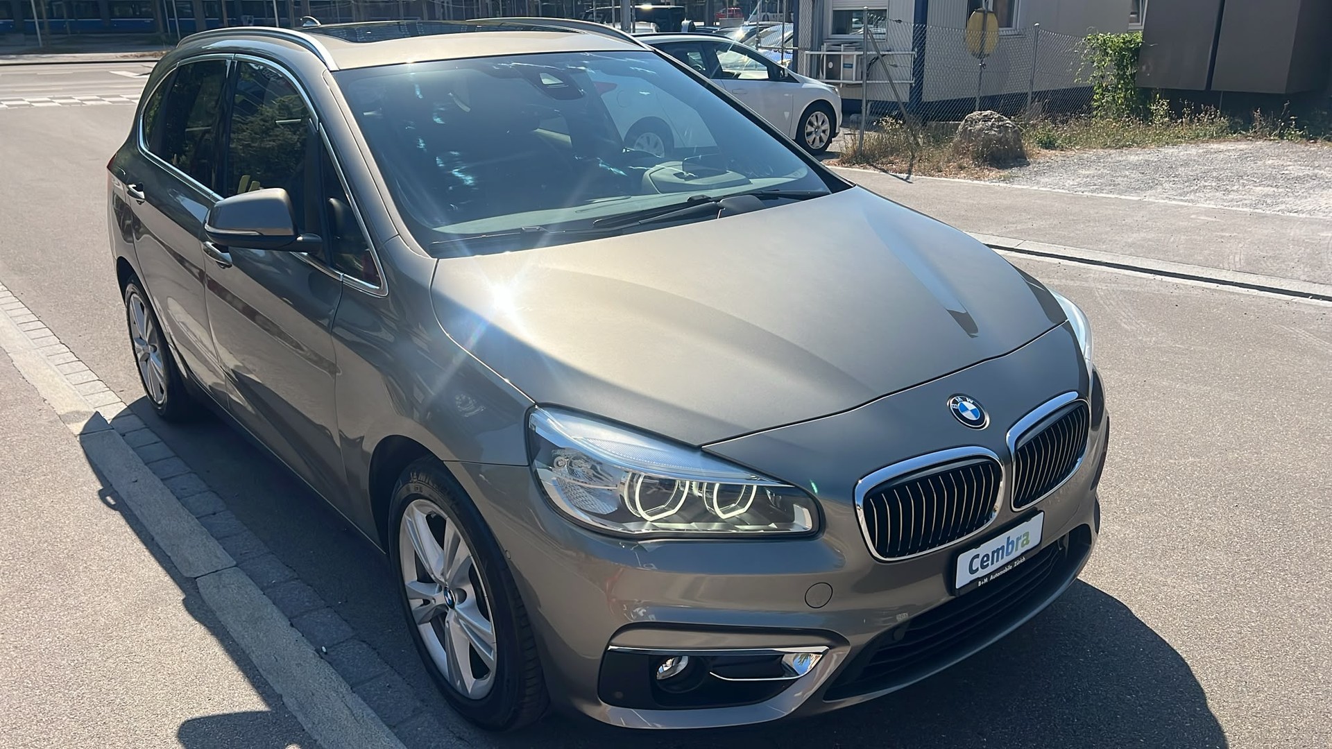 BMW 220d xDrive Active Tourer Luxury Line Steptronic-showroom-element-2