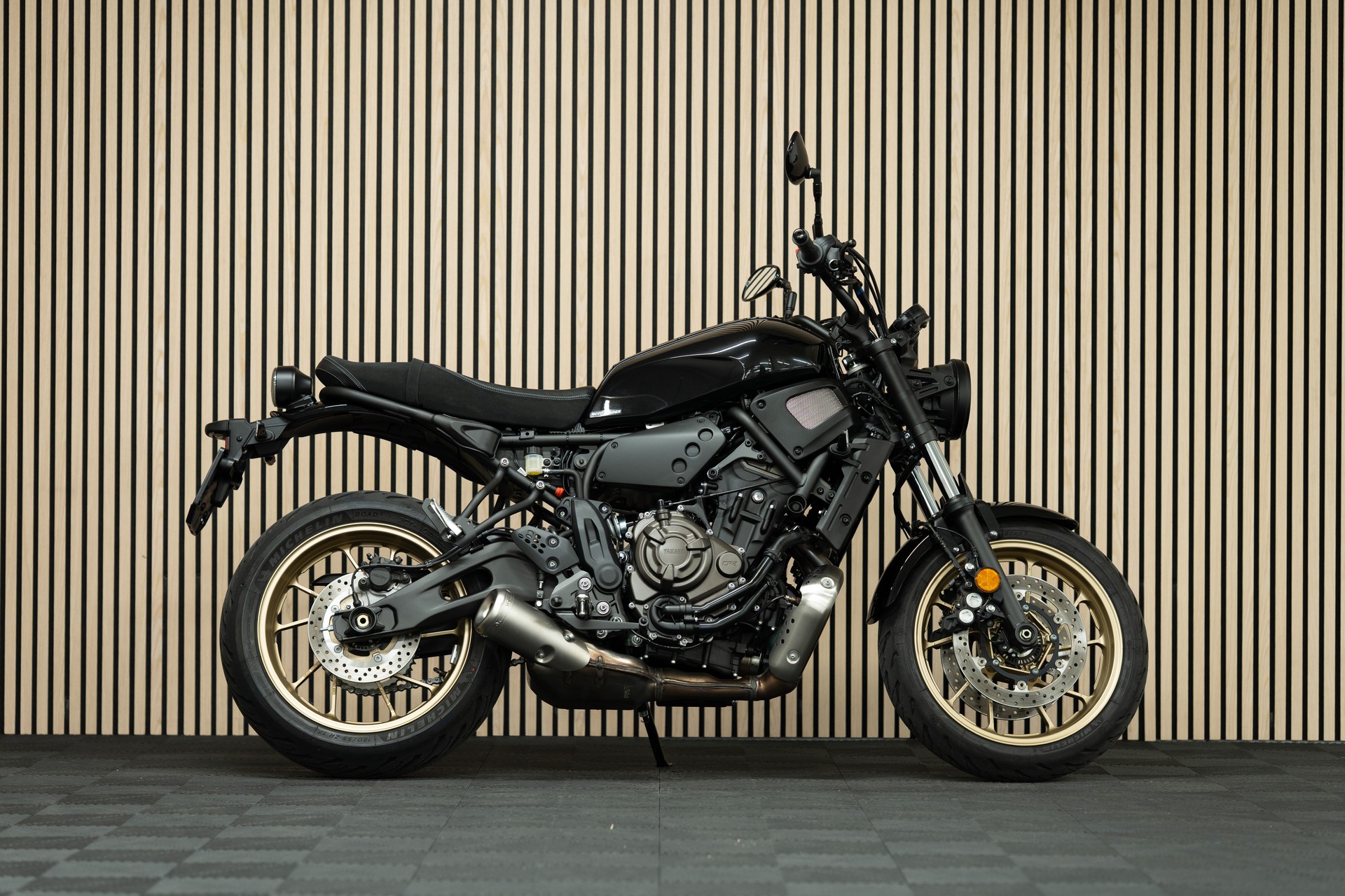 YAMAHA XSR 700-image-0