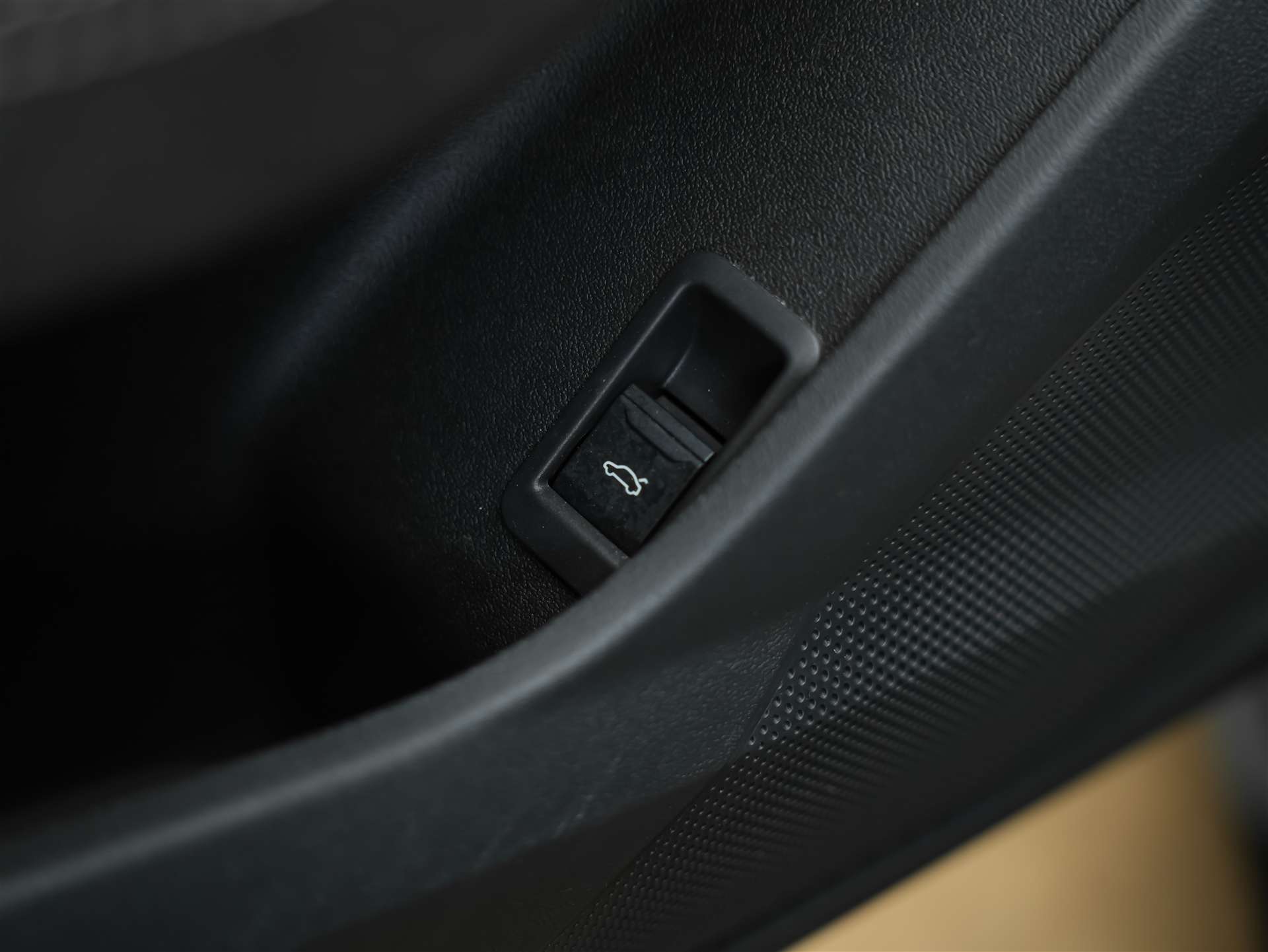 AUDI A5 Limousine 2.0 TFSI S tronic *Werksgarantie*Matrix LED*Sportsitze*Assistenten*-image-19