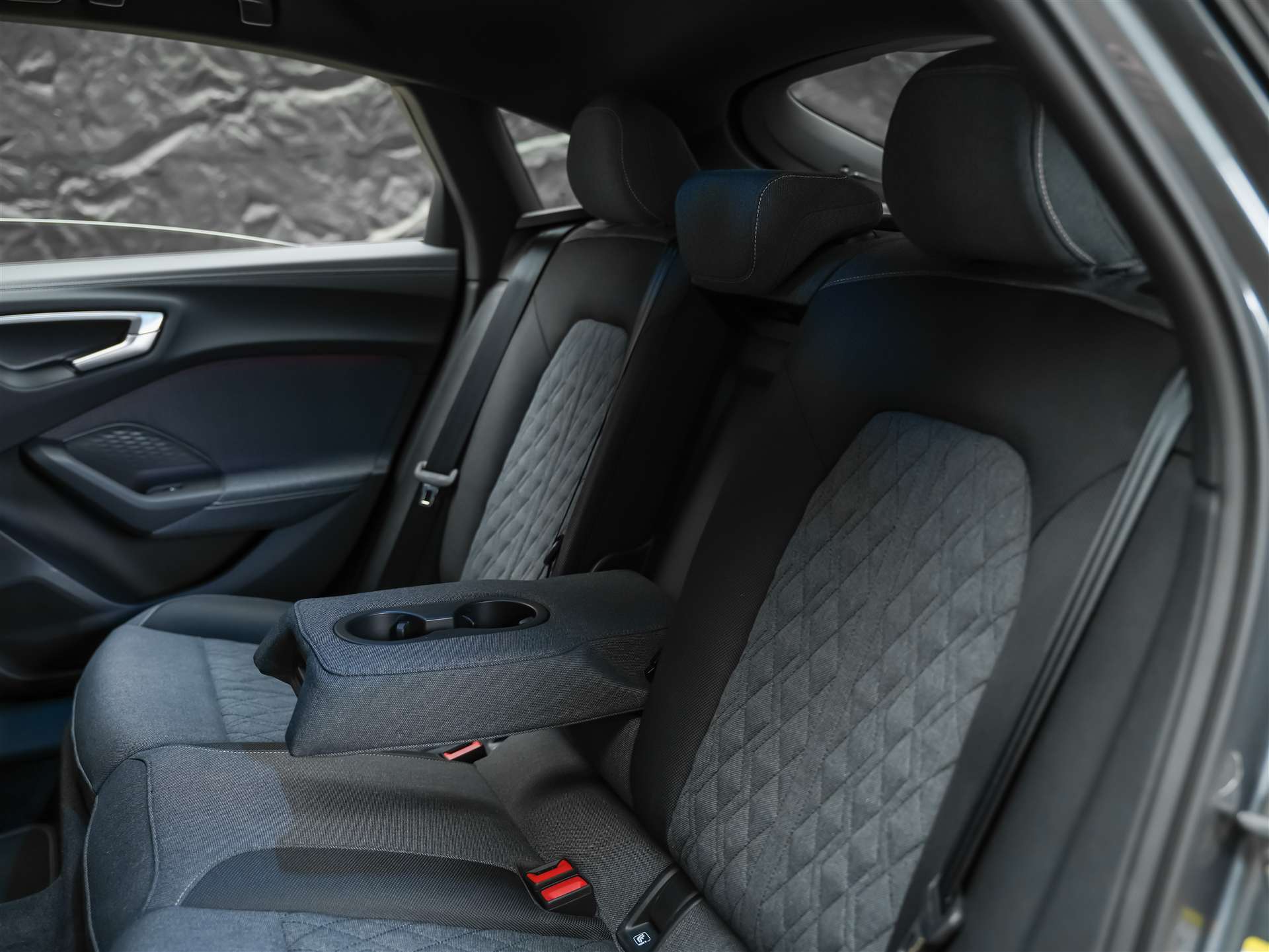 AUDI A5 Limousine 2.0 TFSI S tronic *Werksgarantie*Matrix LED*Sportsitze*Assistenten*-image-12