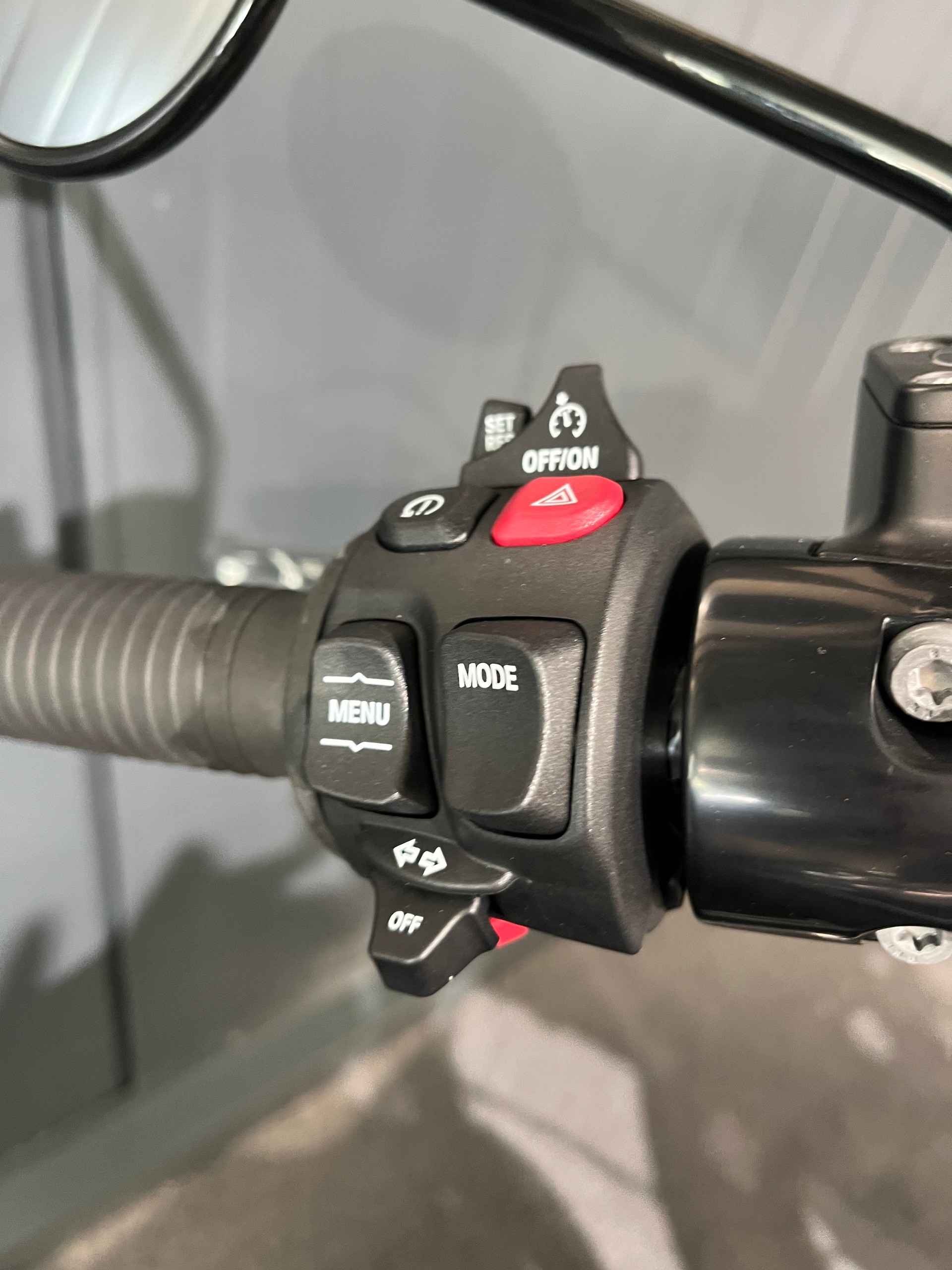BMW R 18-showroom-element-3