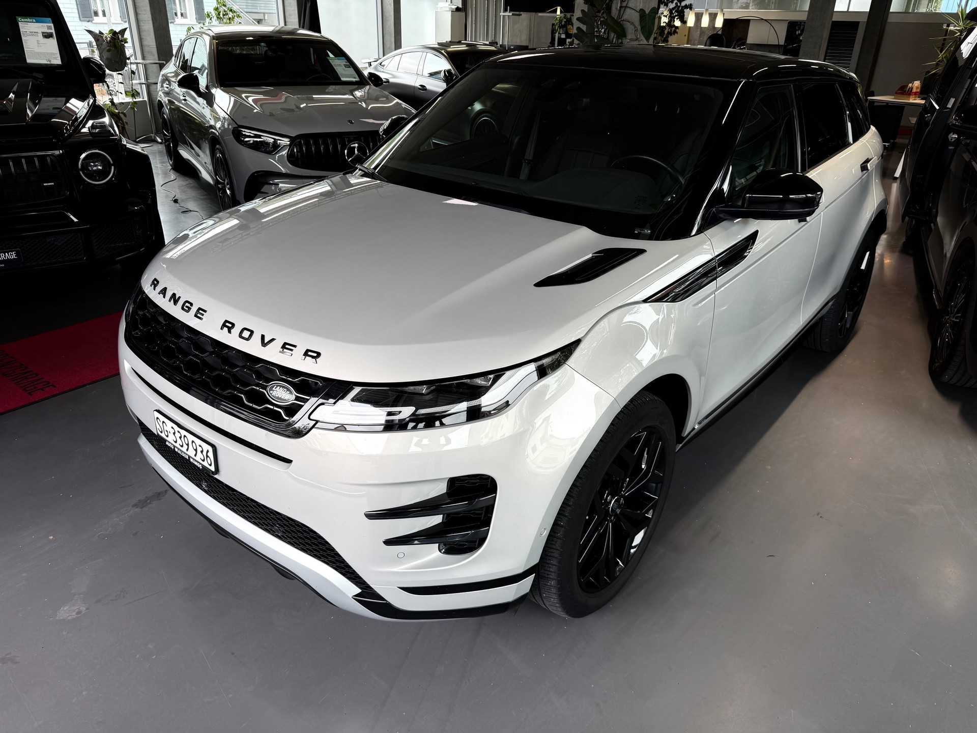 LAND ROVER Range Rover Evoque R-Dynamic D 180 AT9
