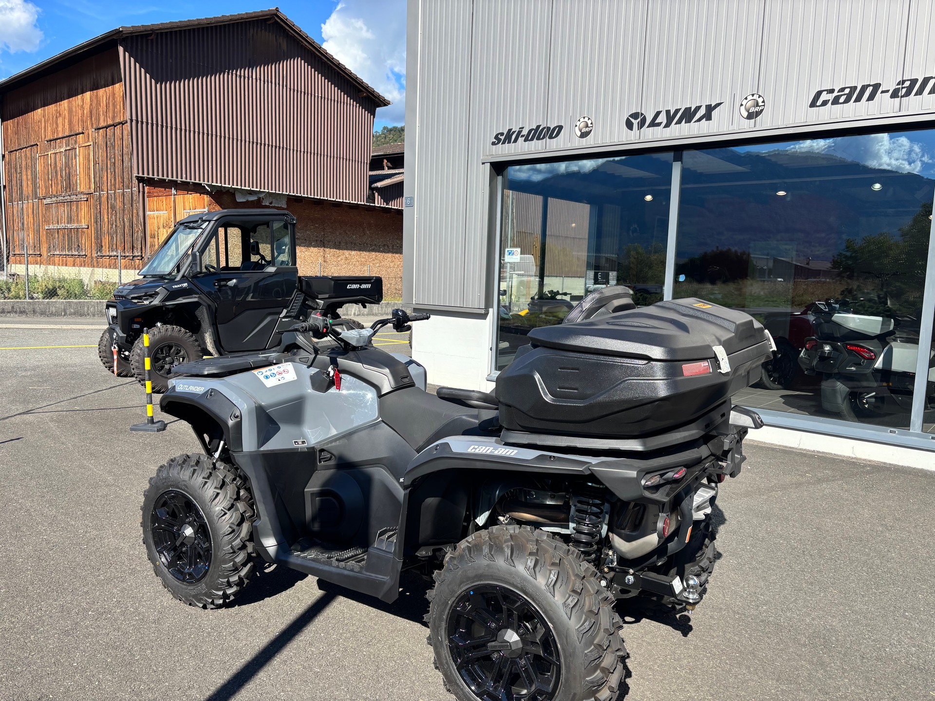 CAN-AM Outlander 1000R Max DPS ABS-image-3