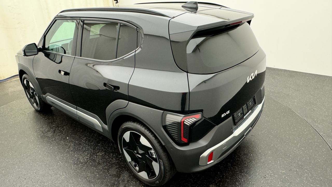KIA EV2 42 kWh Earth-showroom-element-2