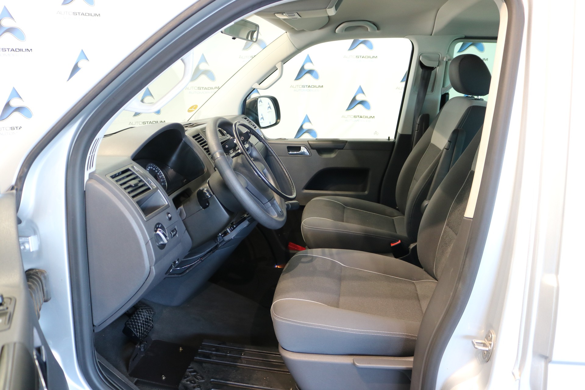 VW T5 Multivan 2.0 TDI CR Startline DSG-showroom-element-2