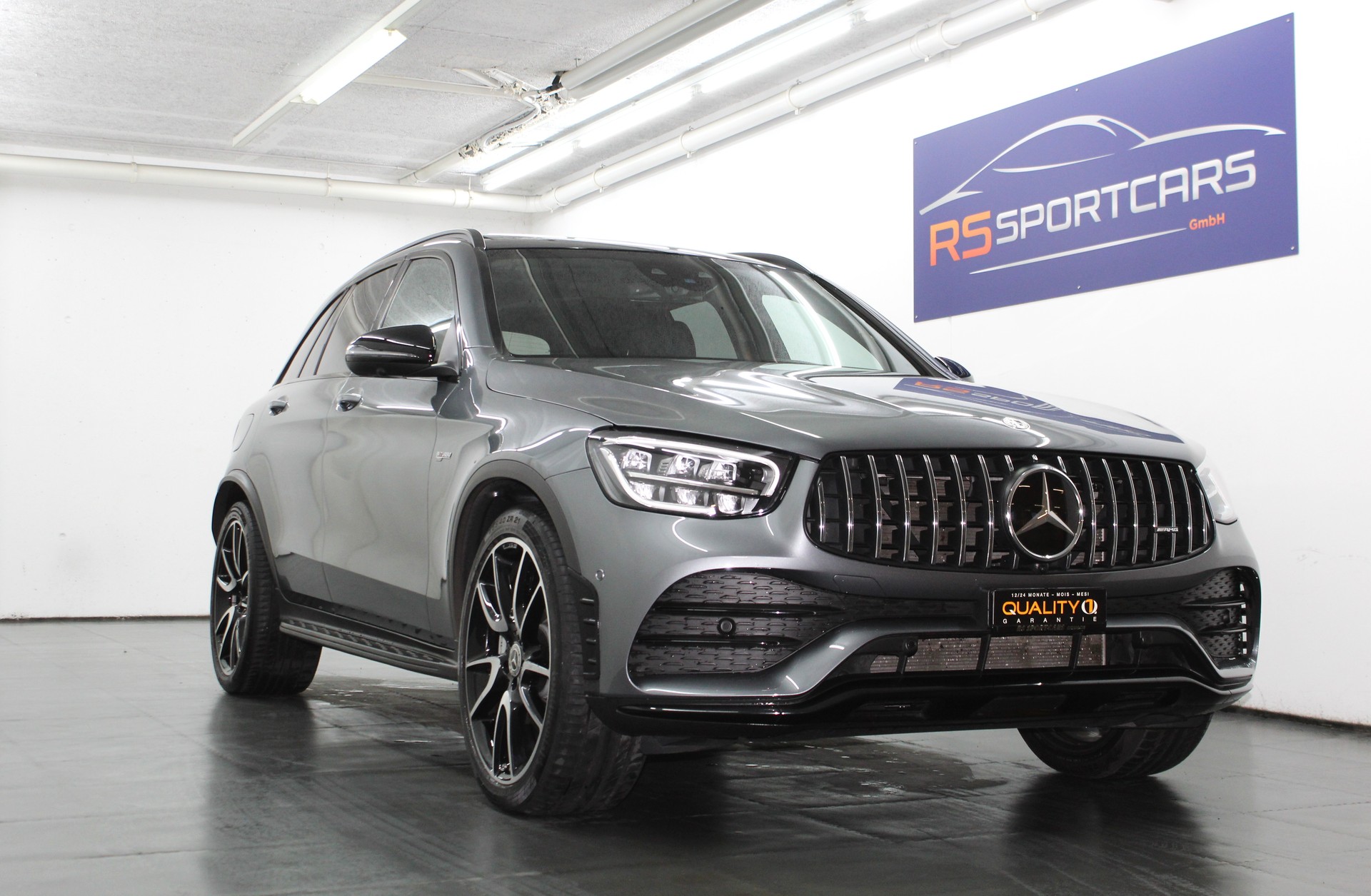 MERCEDES-BENZ GLC 43 AMG 4Matic 9G-Tronic Premium-Plus-Paket / AHK / CH-Fahrzeug-showroom-element-1