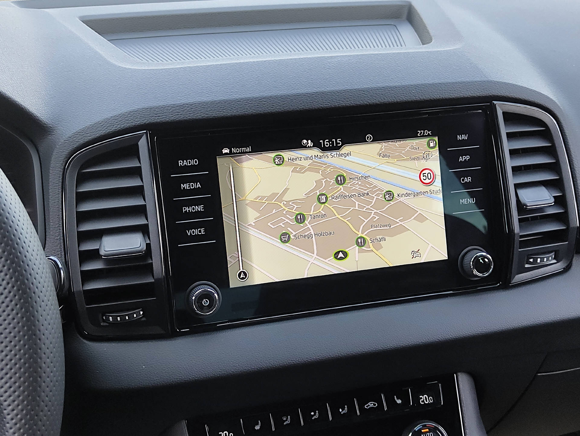 SKODA Karoq 2.0 TSI SportLine 4x4 DSG-image-7