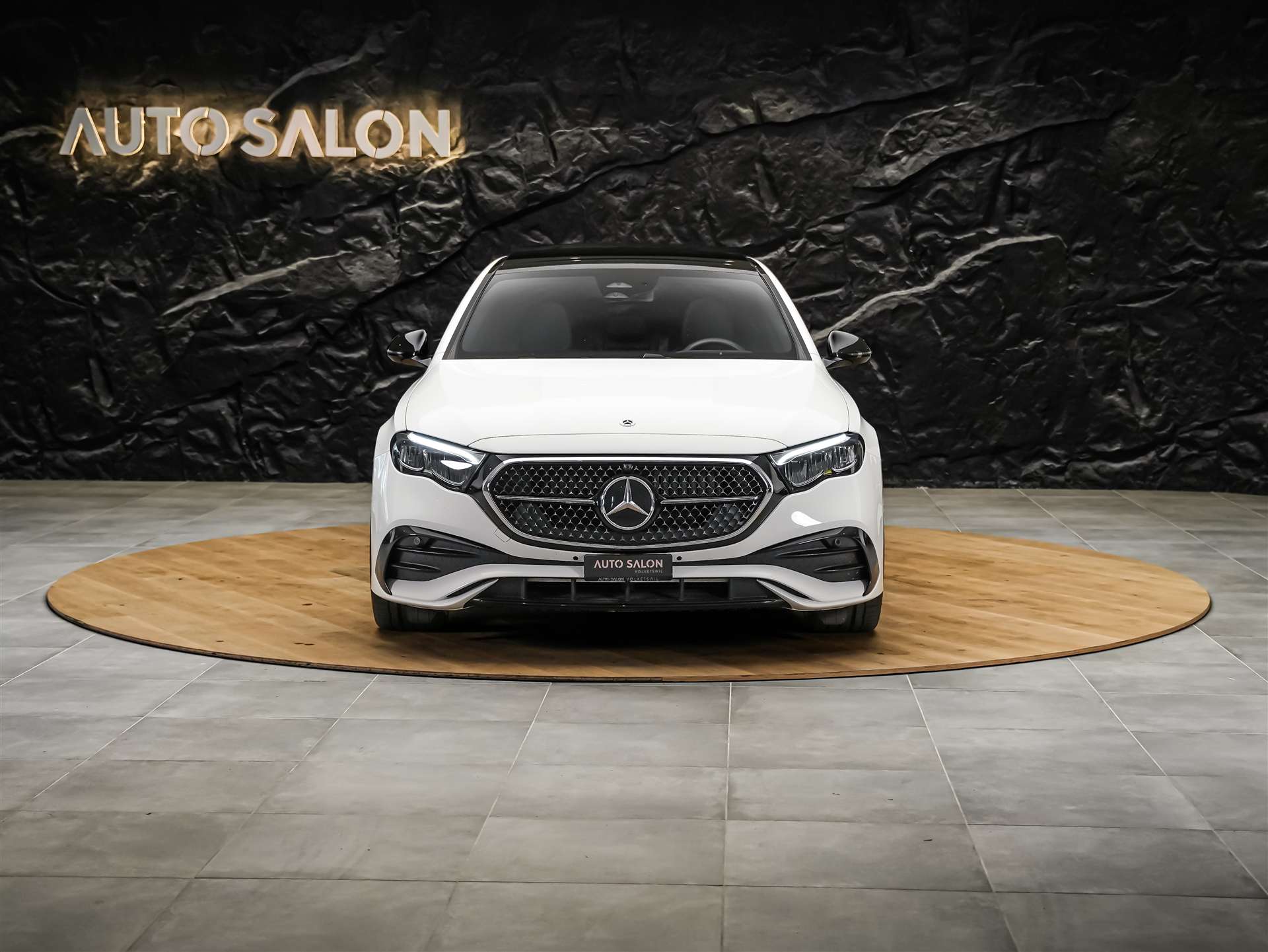 MERCEDES-BENZ E 220 AMG Line d 9G-Tronic *Werksgarantie*21" Felgen*Panorama*Lenkradheizung*-image-6