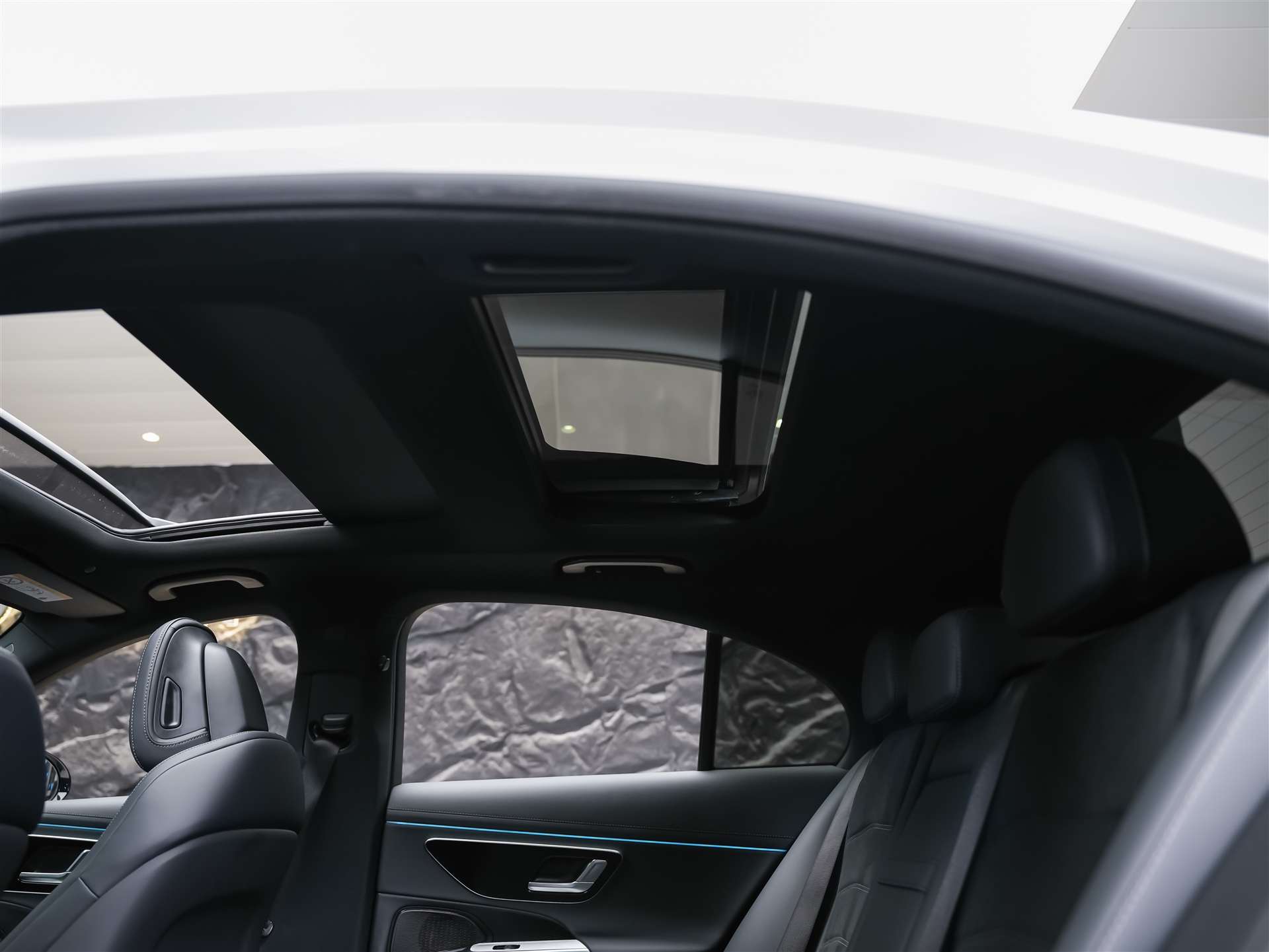 MERCEDES-BENZ E 220 AMG Line d 9G-Tronic *Werksgarantie*21" Felgen*Panorama*Lenkradheizung*-image-12