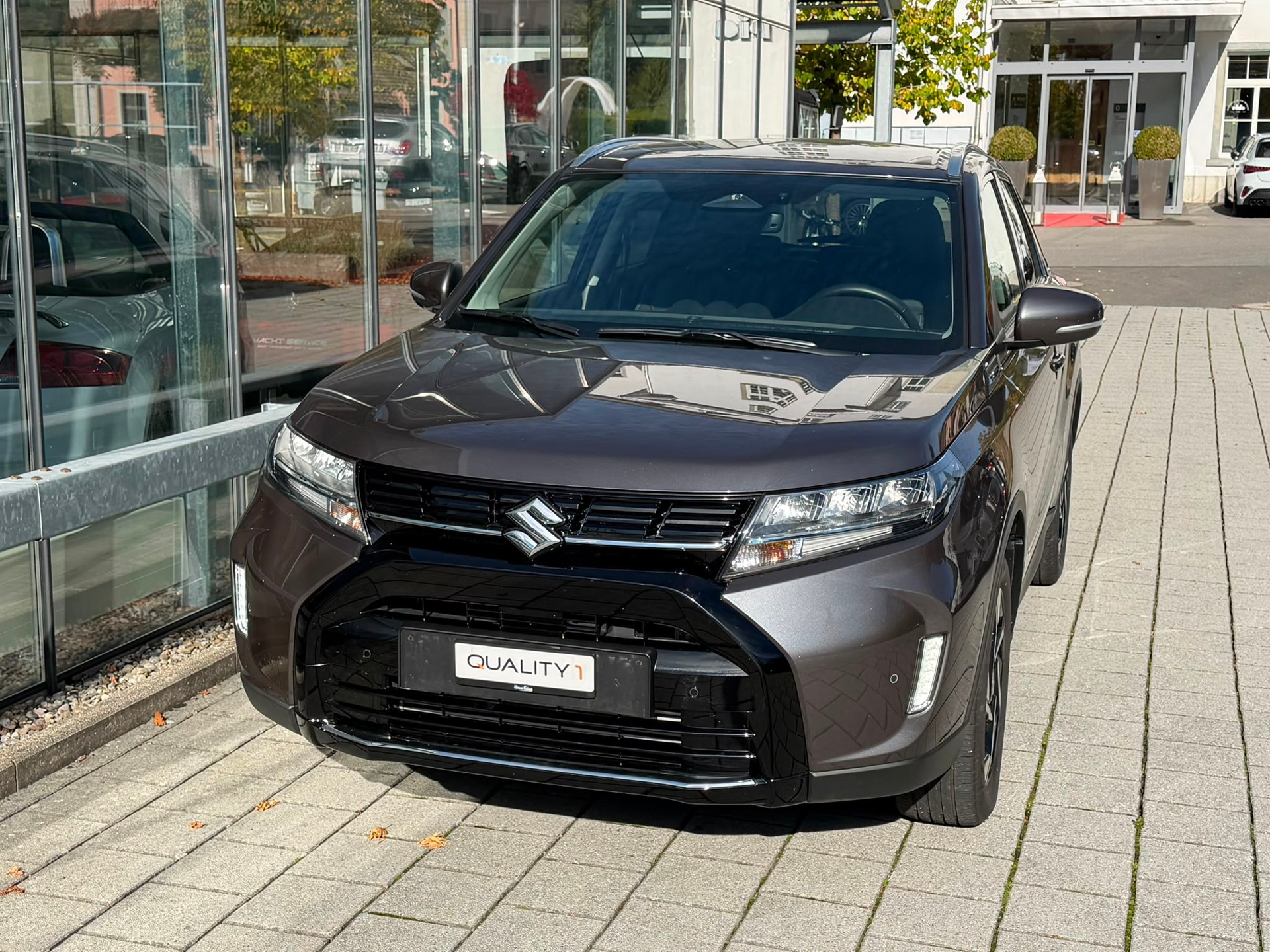 SUZUKI Vitara 1.5 Hybrid Compact Top 4x4 AGS-showroom-element-2
