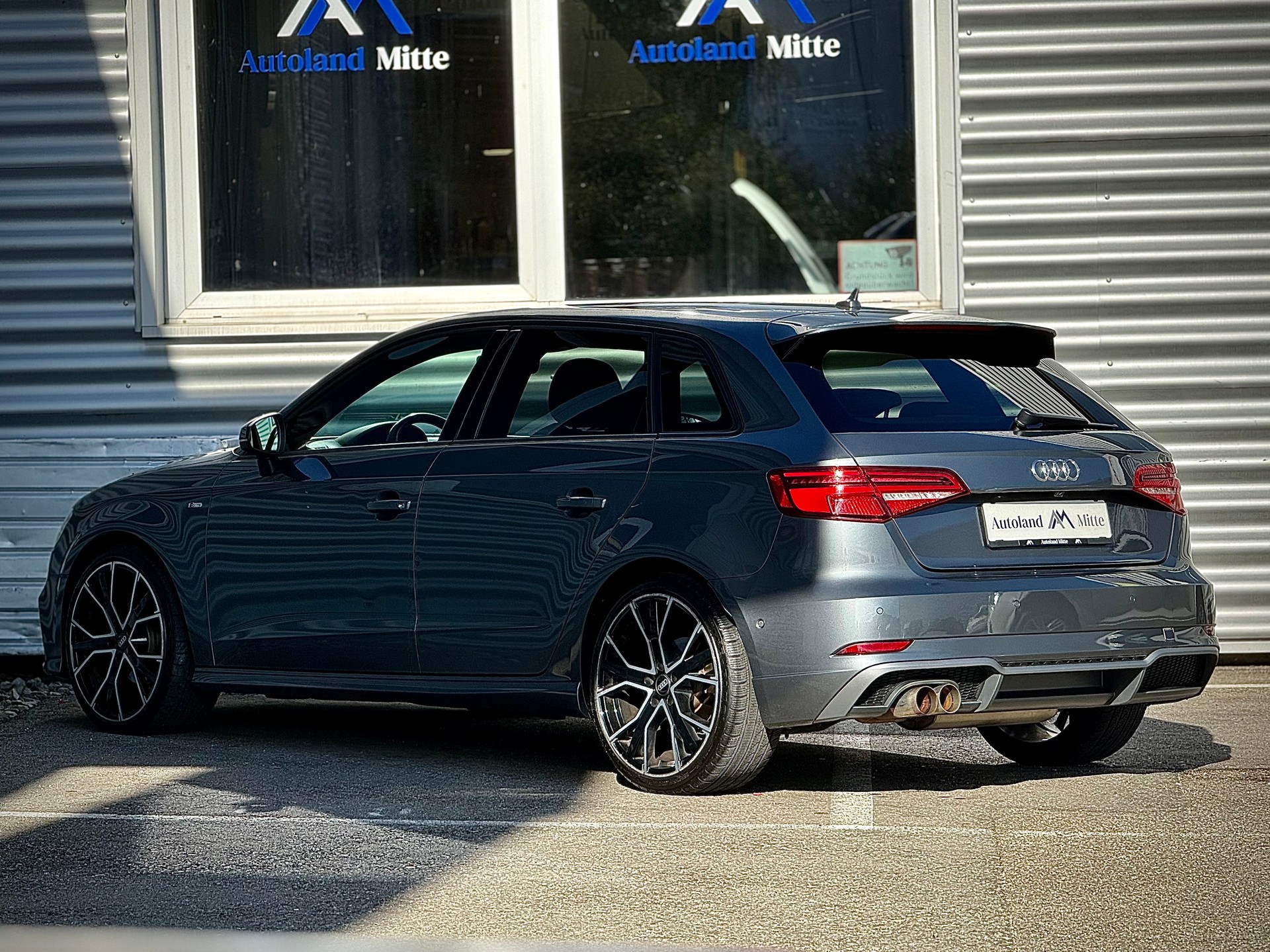 AUDI A3 Sportback 1.5 TFSI S-tronic Design-showroom-element-2