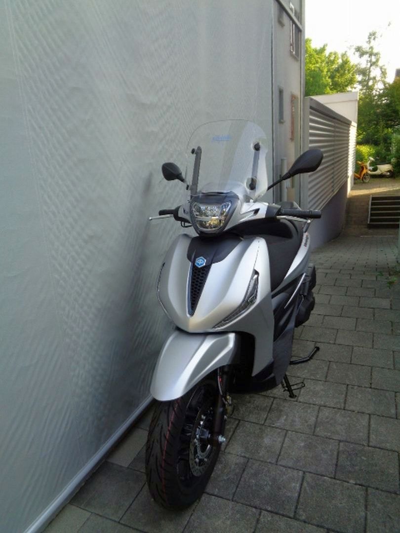 PIAGGIO BEVERLY 400 HE-image-2
