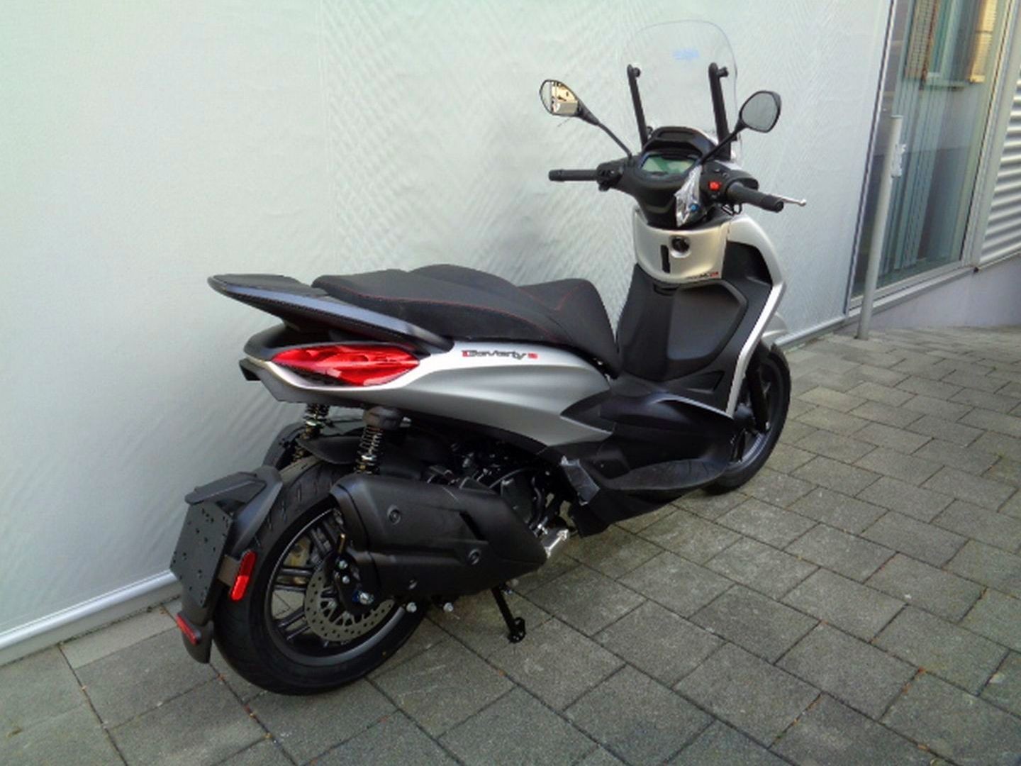 PIAGGIO BEVERLY 400 HE-image-4