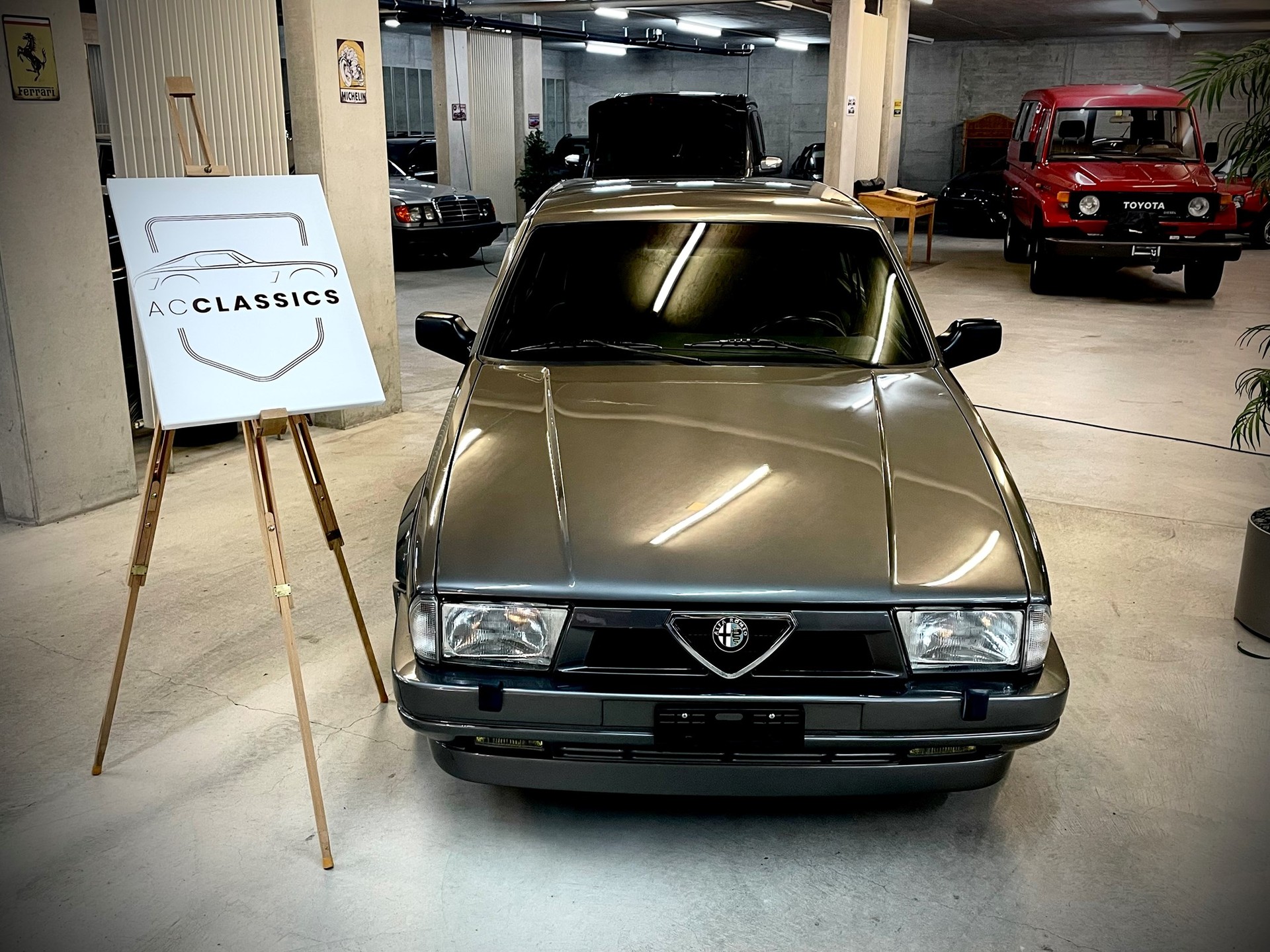 ALFA ROMEO 75 2.0 TS Super-showroom-element-1