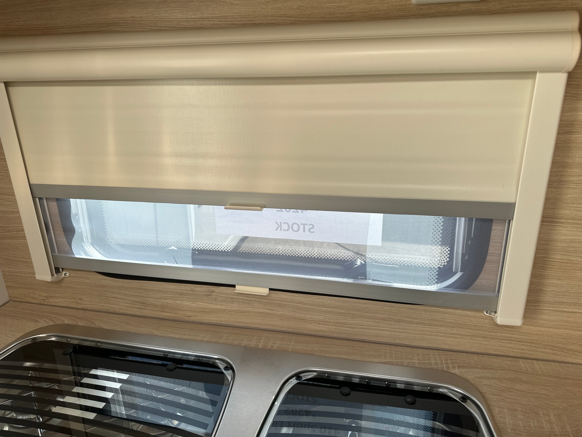 CARAVELAIR 410 Sport Line-image-14