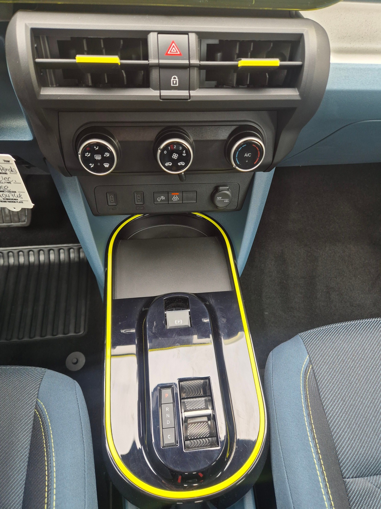 FIAT Grande Panda Elektro Red-image-12