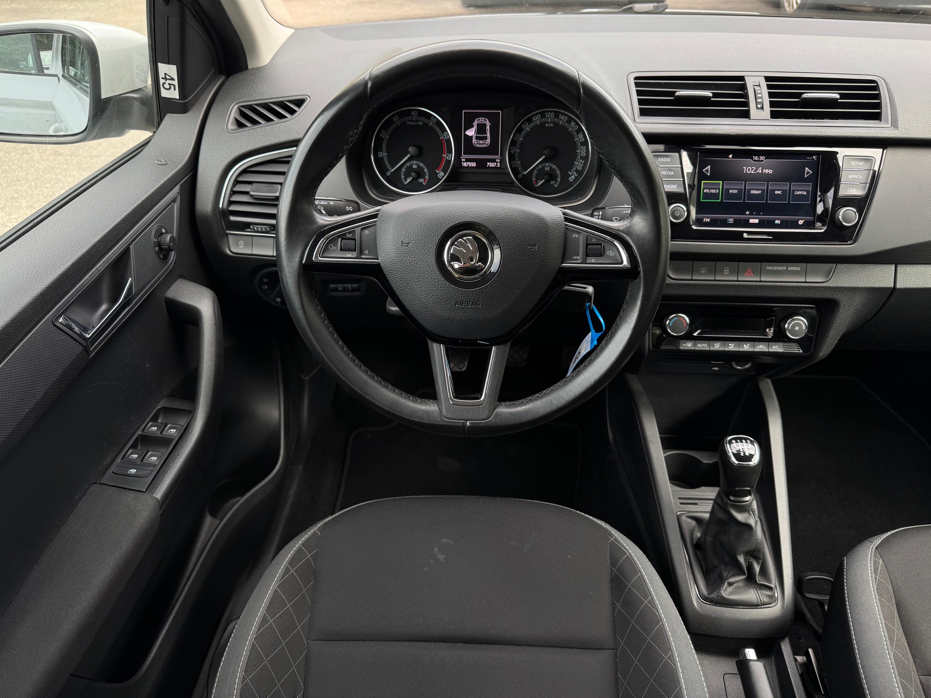 SKODA Fabia 1.0 TSI Ambition-image-13