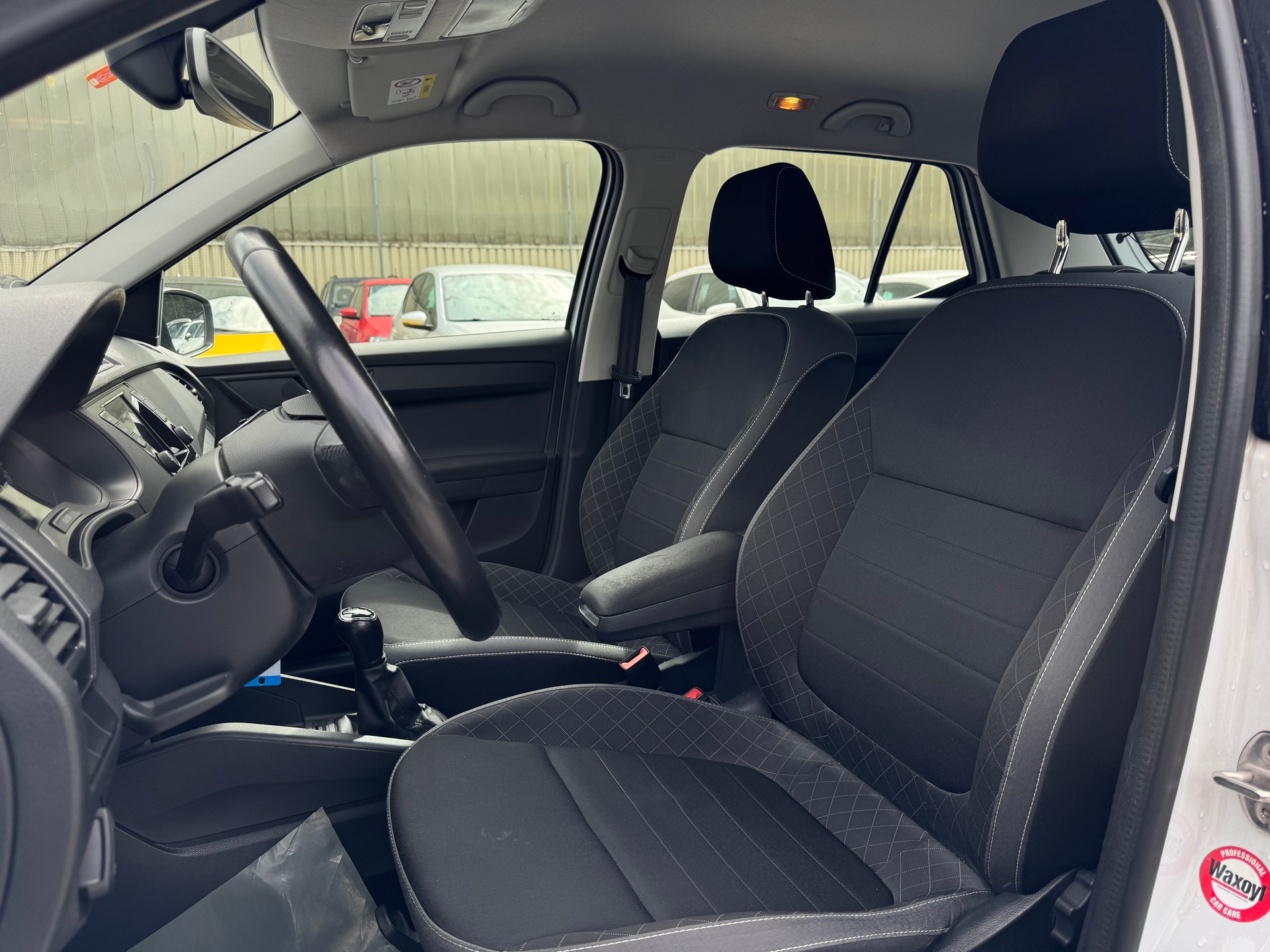 SKODA Fabia 1.0 TSI Ambition-image-9