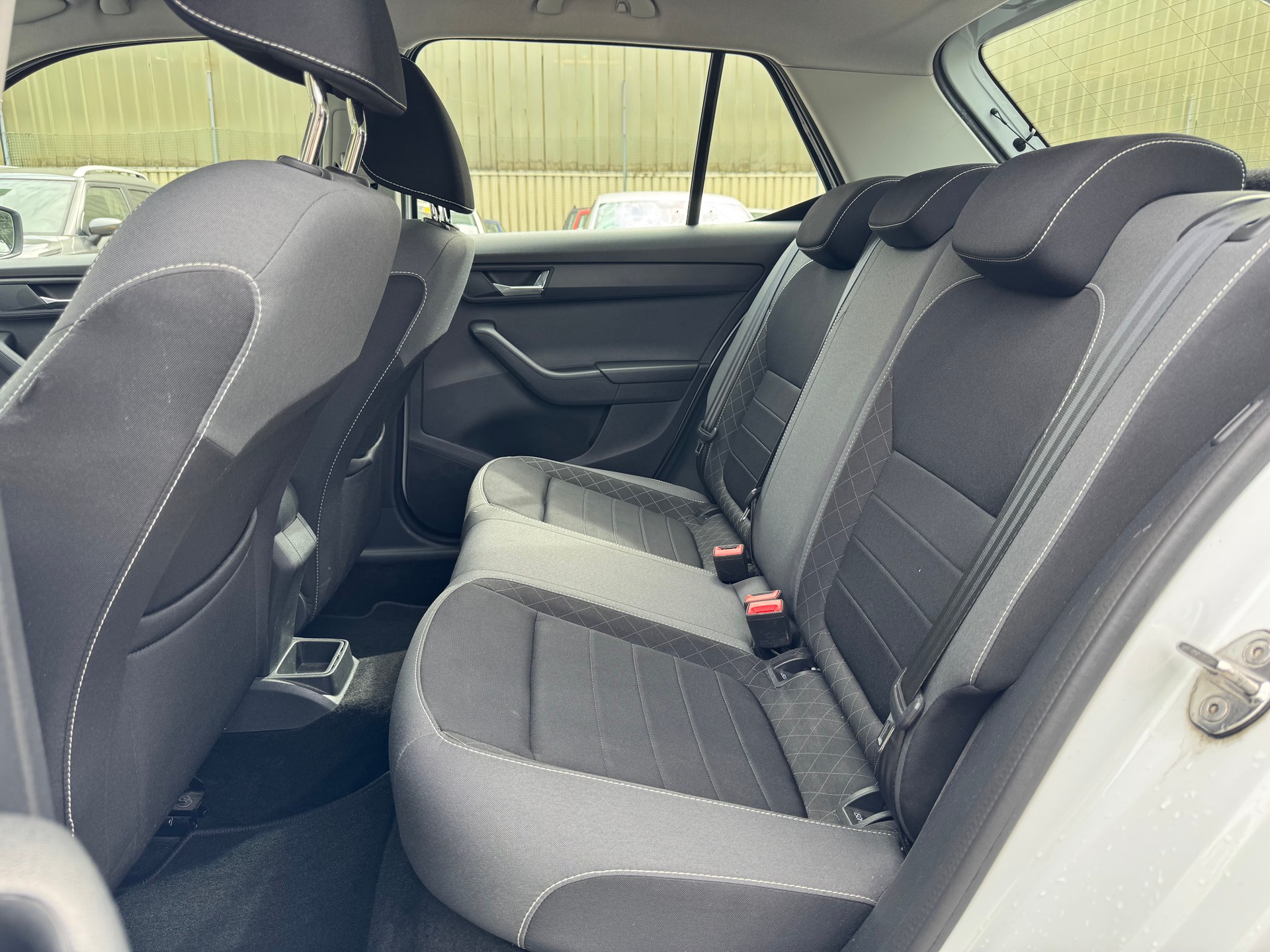 SKODA Fabia 1.0 TSI Ambition-image-11