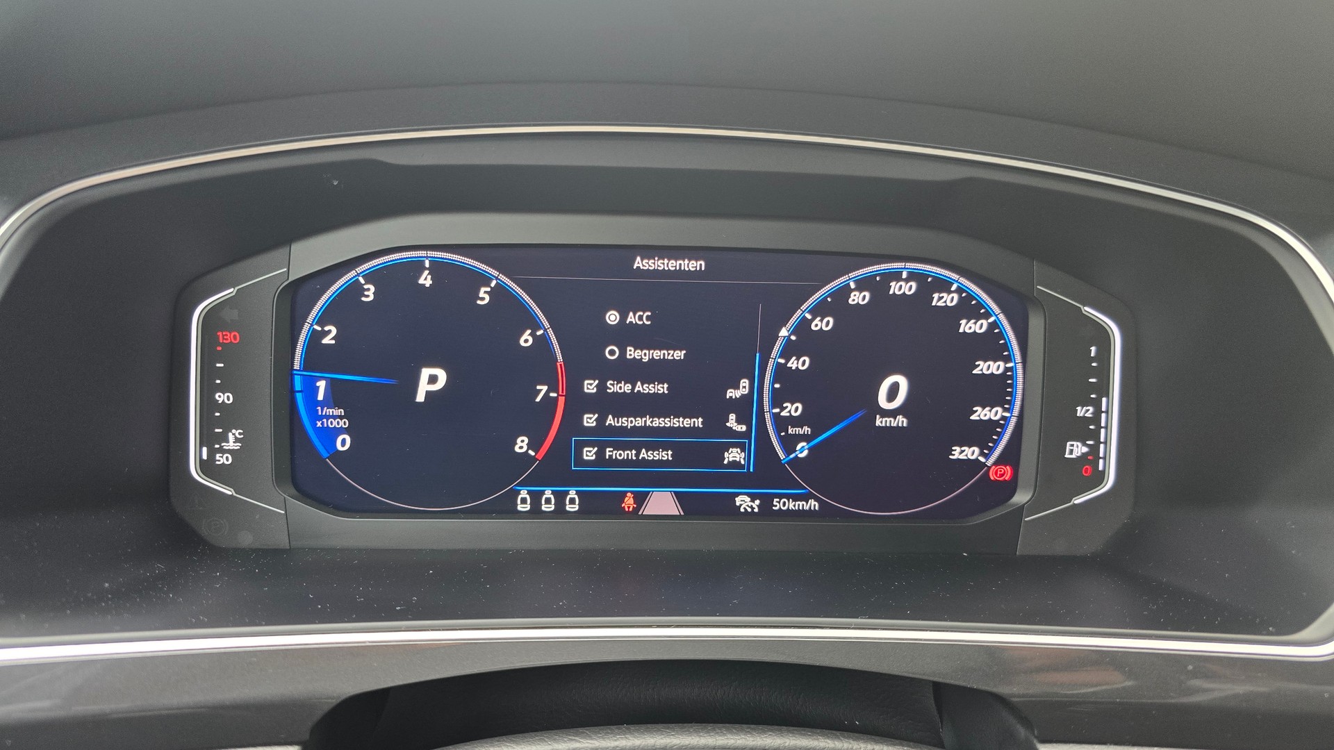 VW Tiguan 2.0TSI R 4Motion DSG-image-12