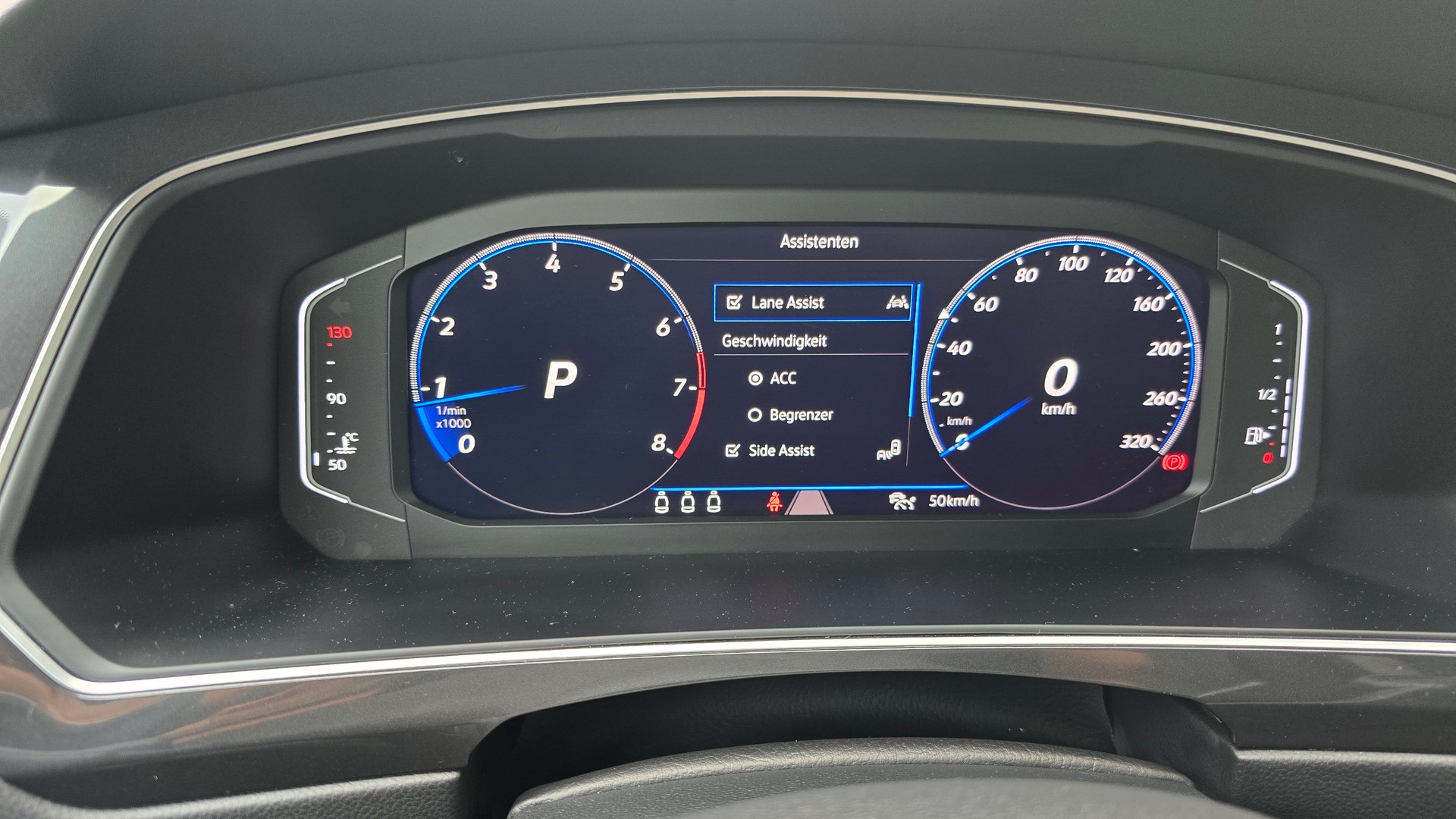 VW Tiguan 2.0TSI R 4Motion DSG-image-11
