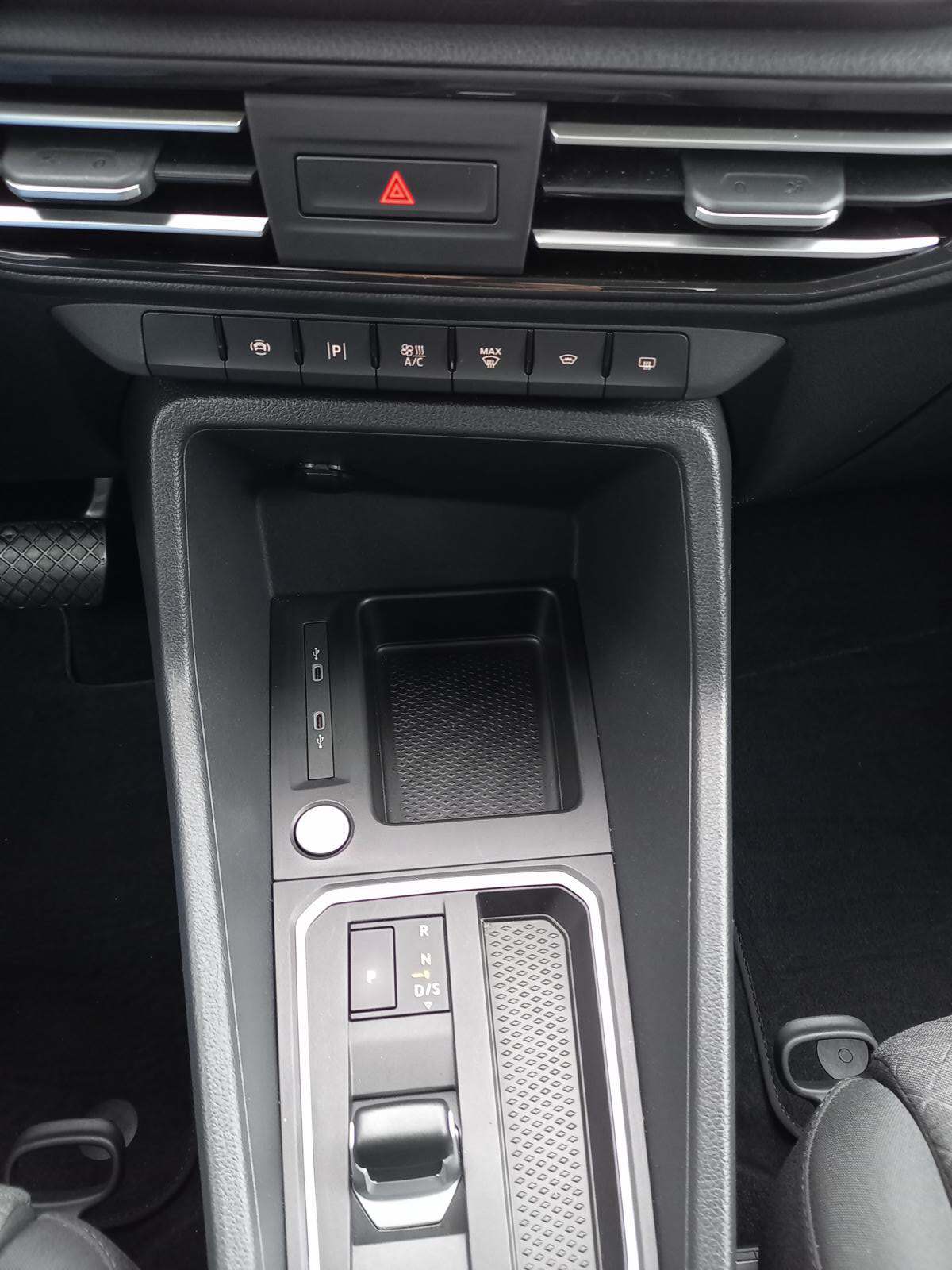 FORD Tourneo Connect 2.0 EcoBlue Titanium Automat-image-7