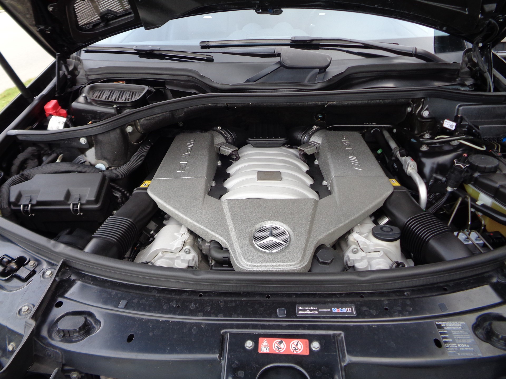 MERCEDES-BENZ ML 63 AMG 4Matic 7G-Tronic-image-7