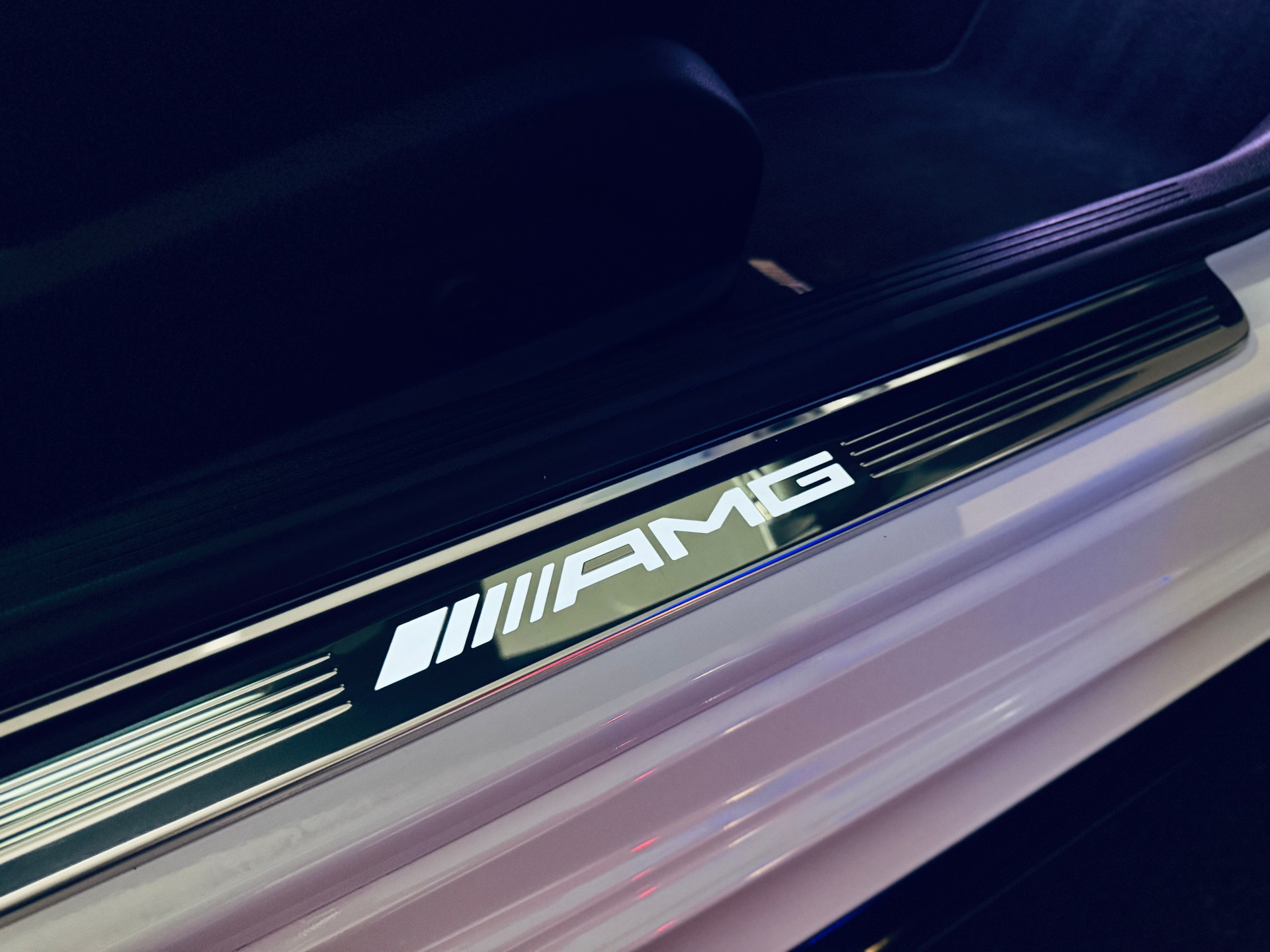 MERCEDES-BENZ C 63 S AMG Premium 9G-tronic-image-31