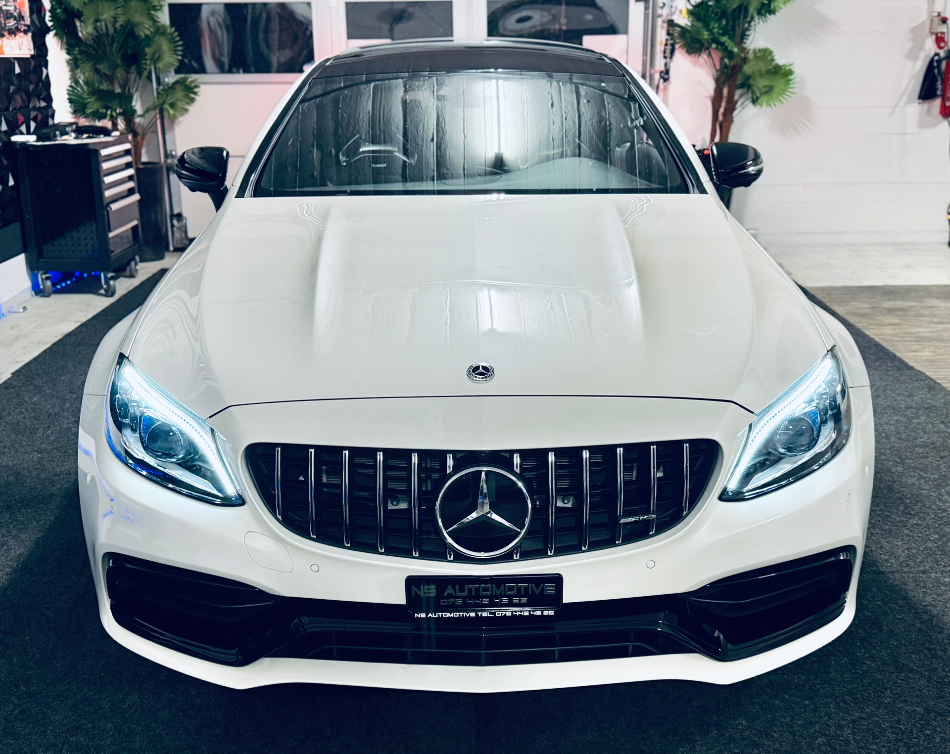 MERCEDES-BENZ C 63 S AMG Premium 9G-tronic-showroom-element-1