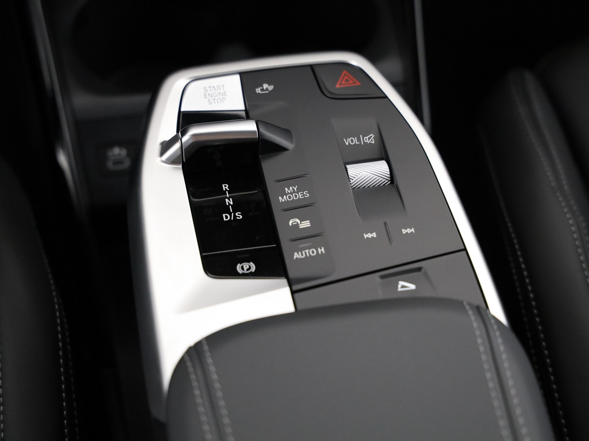 BMW 223d xDrive SDKG Active Tourer-image-17