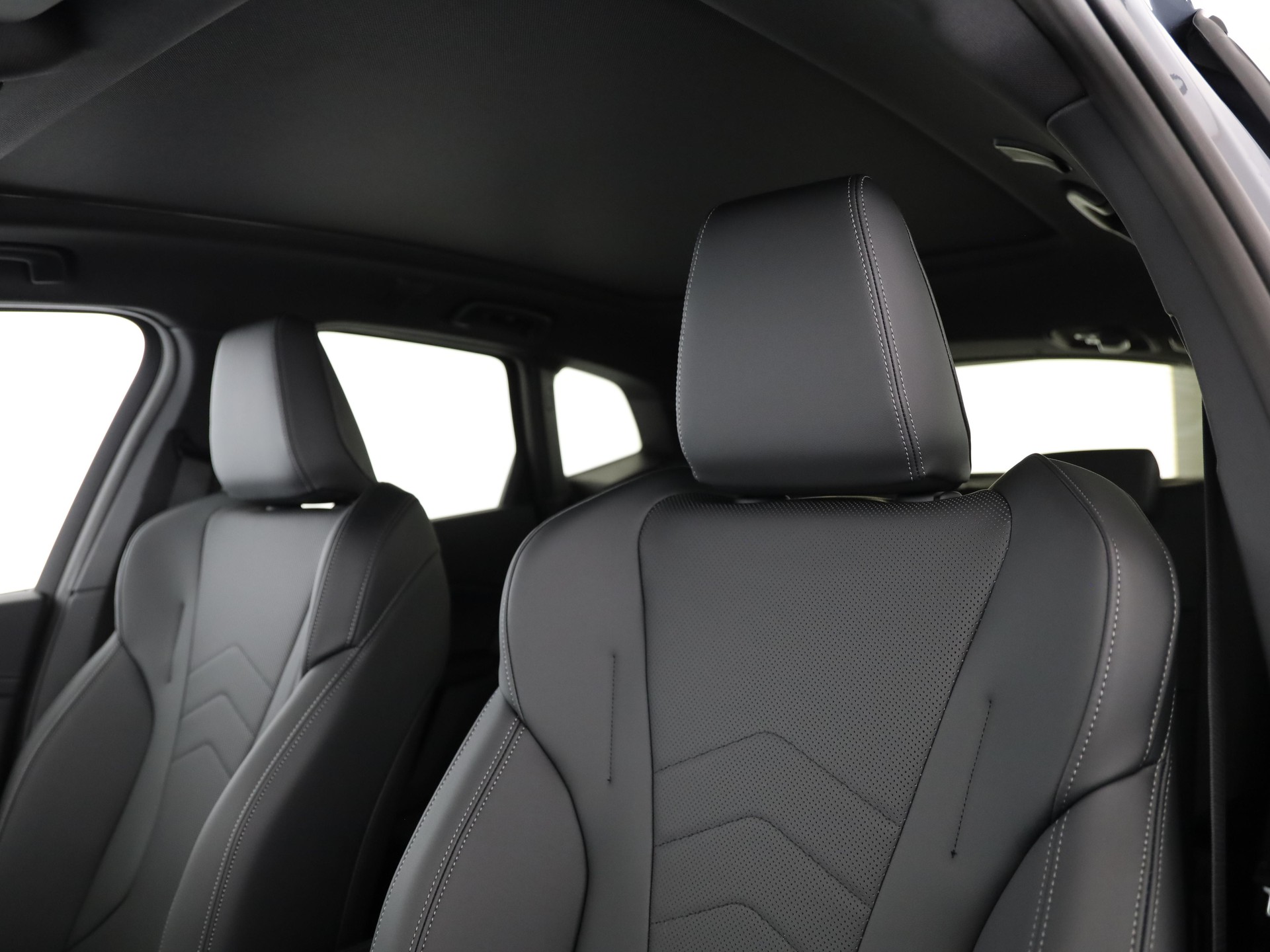 BMW 223d xDrive SDKG Active Tourer-image-10