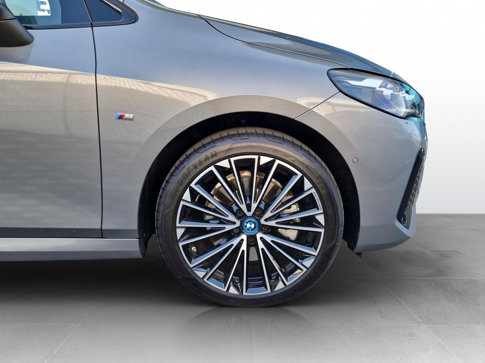 BMW 230e xDrive Active Tourer M Sport-image-12