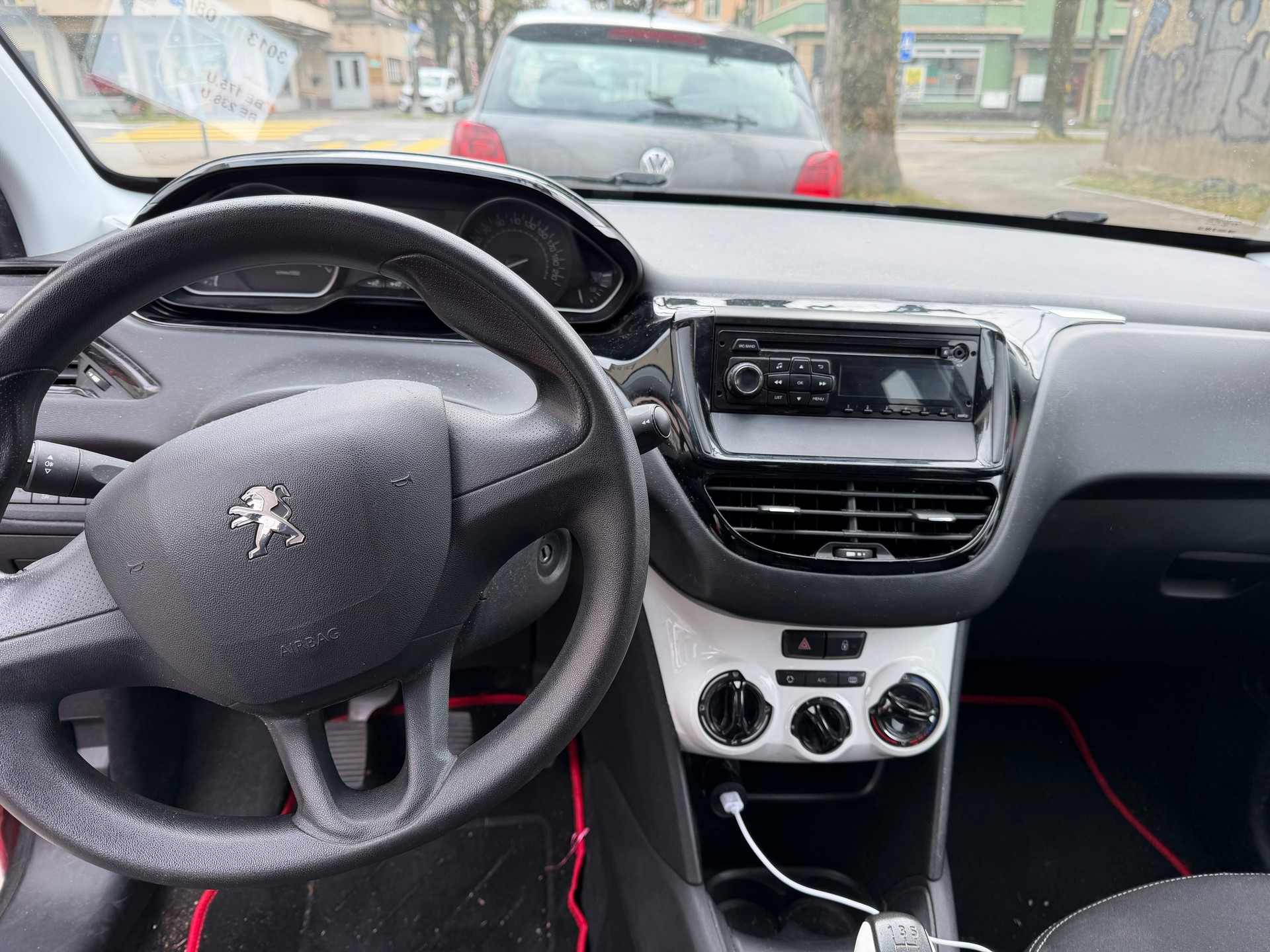 PEUGEOT 208 1.0 PureTech Access-image-9