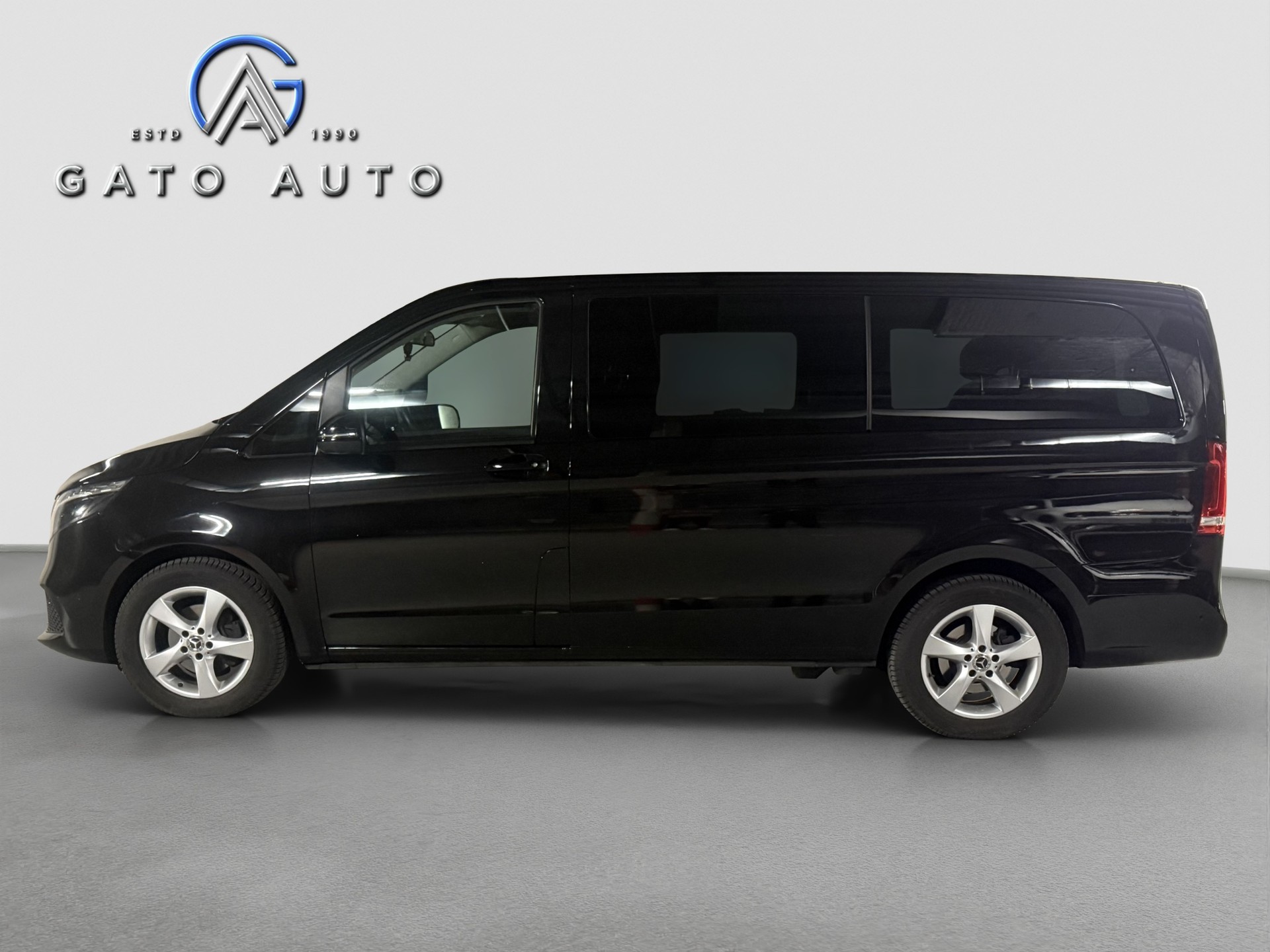MERCEDES-BENZ V 220 d Avantgarde lang 9G-Tronic-image-5