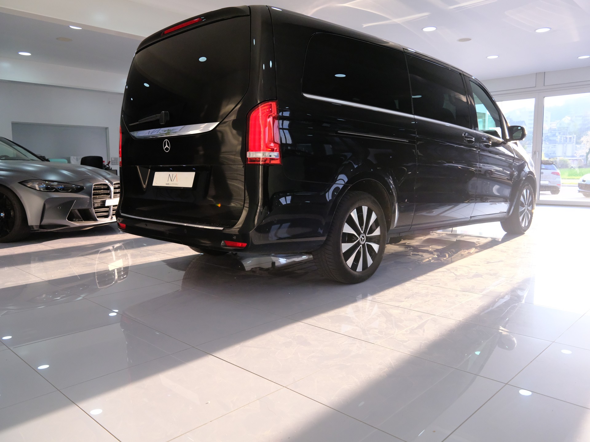 MERCEDES-BENZ V 250 d extralang 4Matic 9G-Tronic-image-6