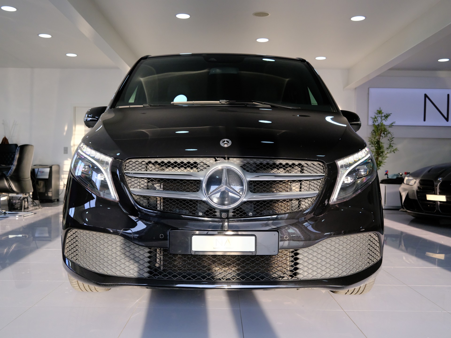 MERCEDES-BENZ V 250 d extralang 4Matic 9G-Tronic-showroom-element-2
