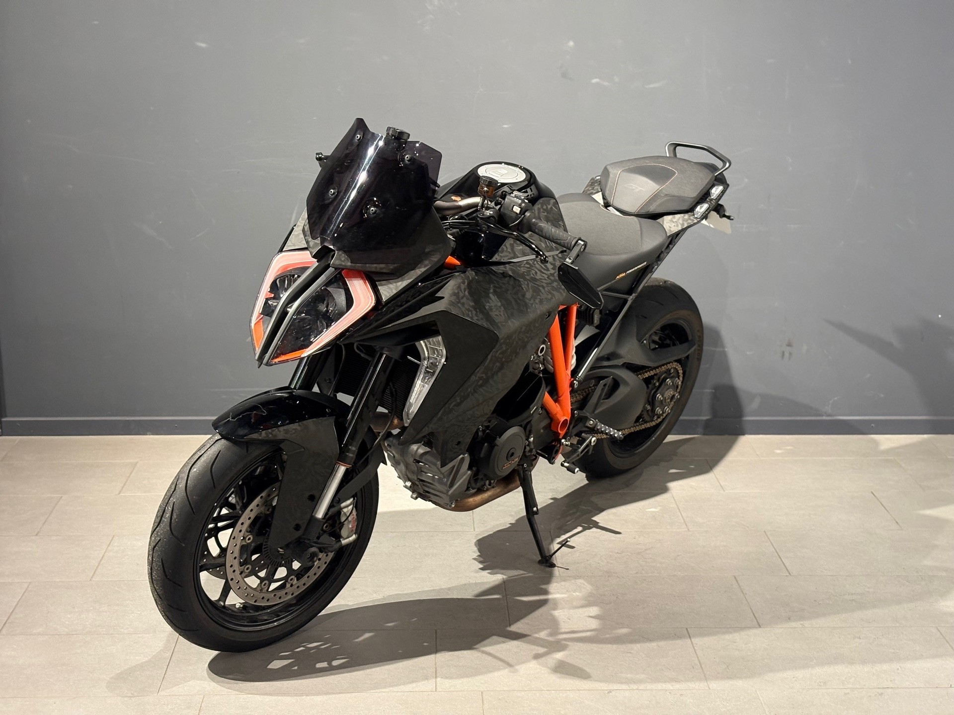 KTM 1290 Super Duke GT-image-2