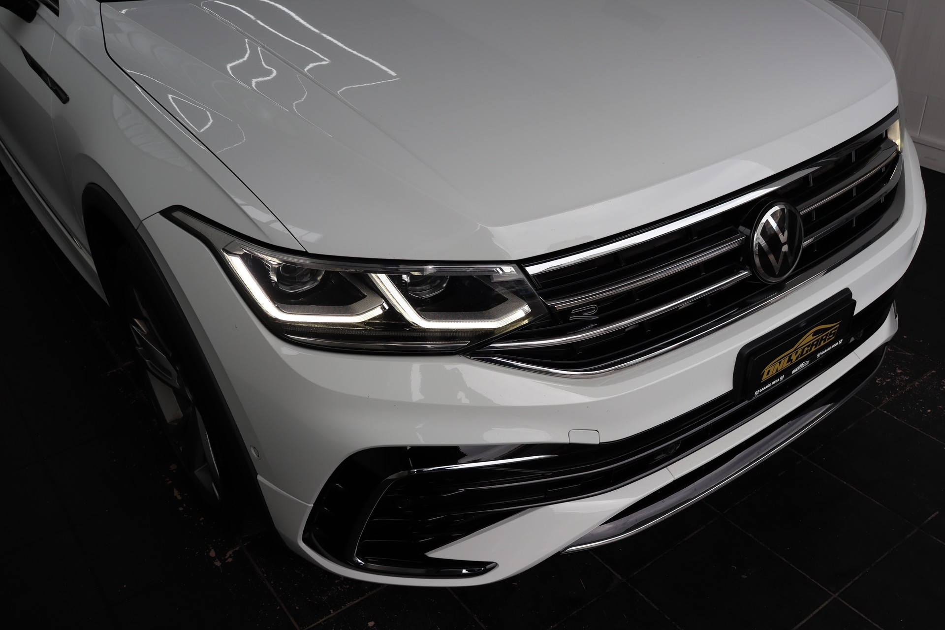 VW Tiguan Allspace 2.0 TDI SCR R-Line 4Motion DSG-showroom-element-3