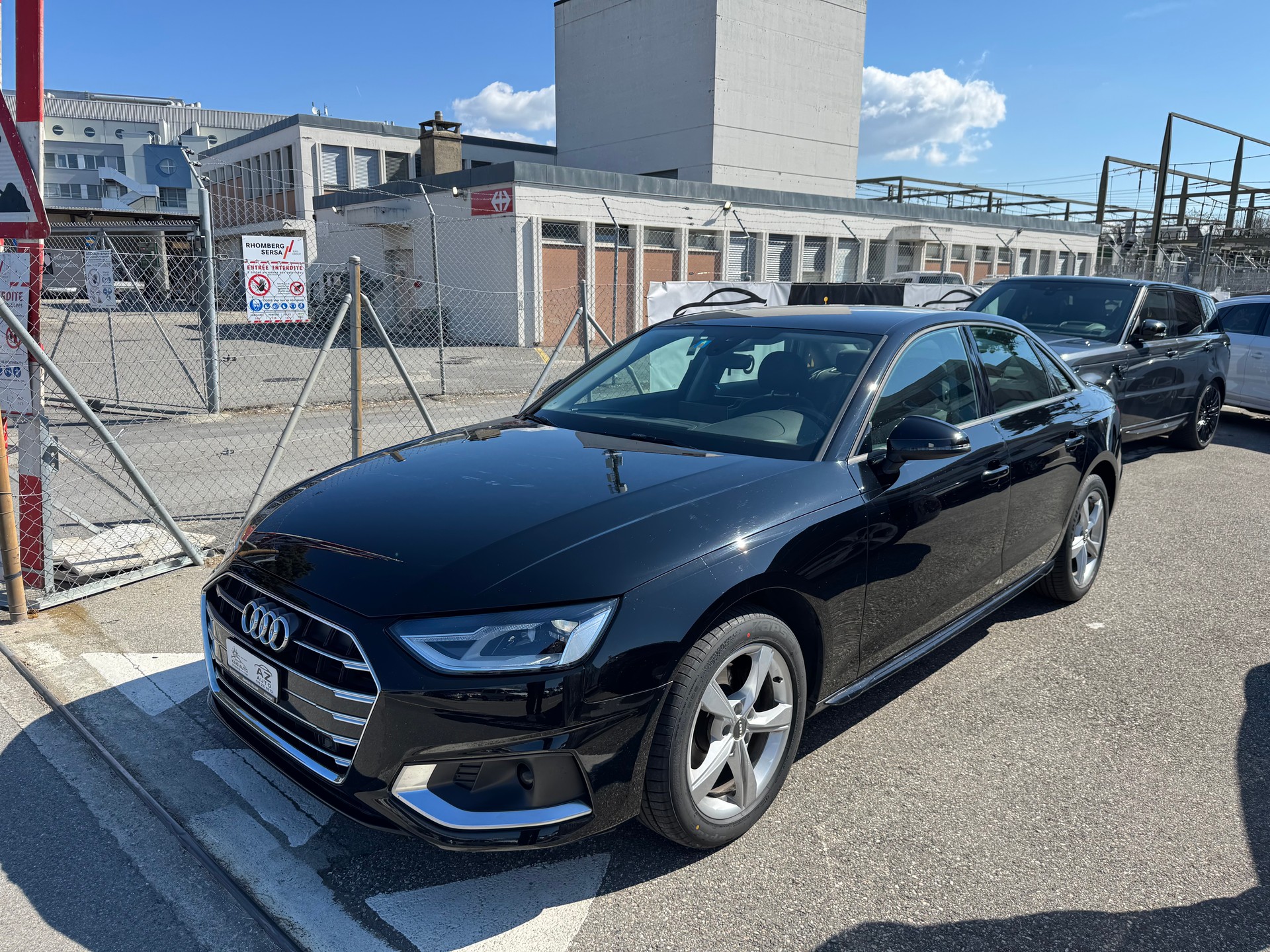 AUDI A4 Limousine 35 TDI 🇨🇭advanced S-tronic-showroom-element-1