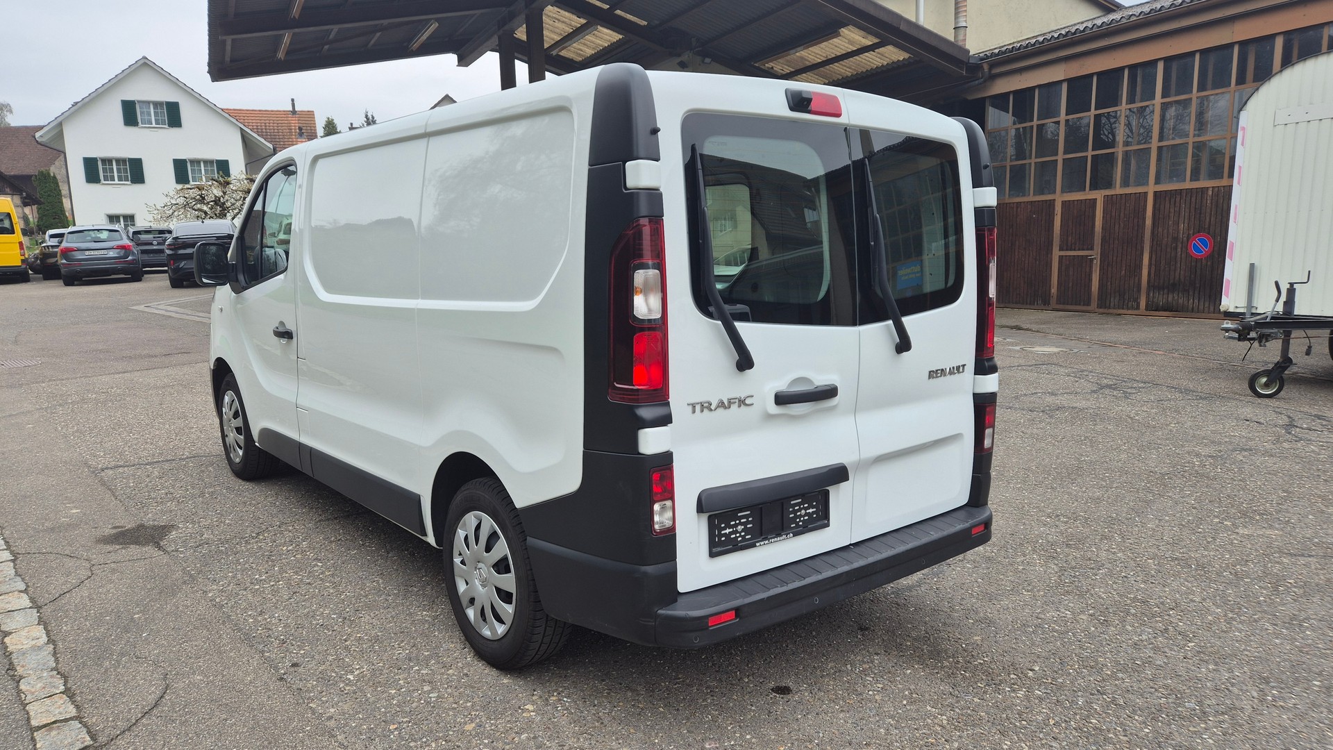 RENAULT Trafic 2.0 Energy dCi 120 3.0t Business L1H1-showroom-element-2