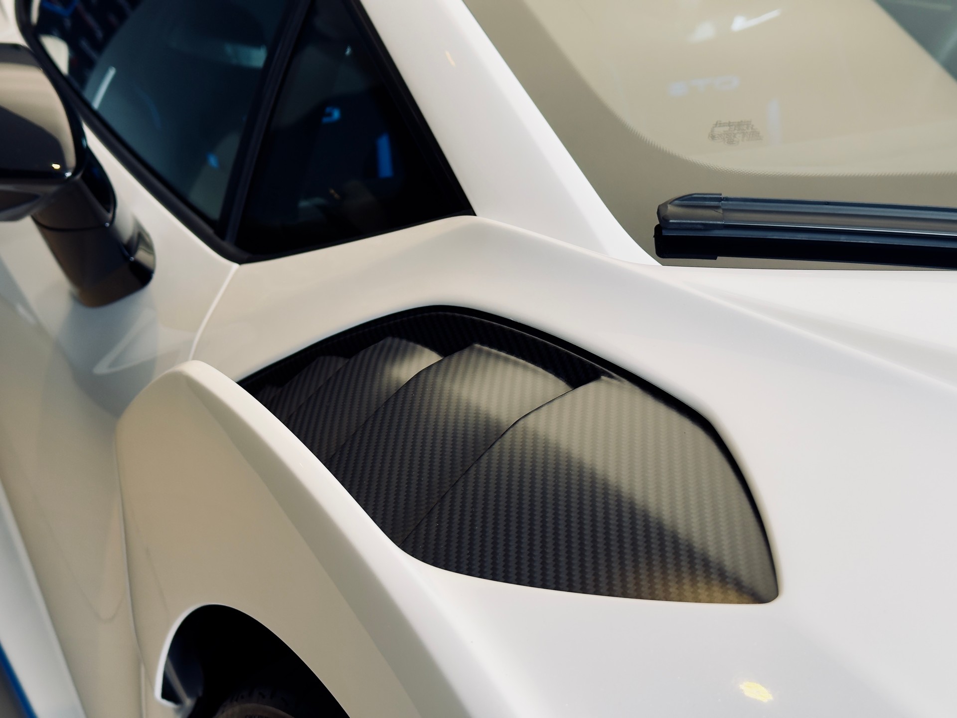 LAMBORGHINI STO Coupé DCT RWD-image-7