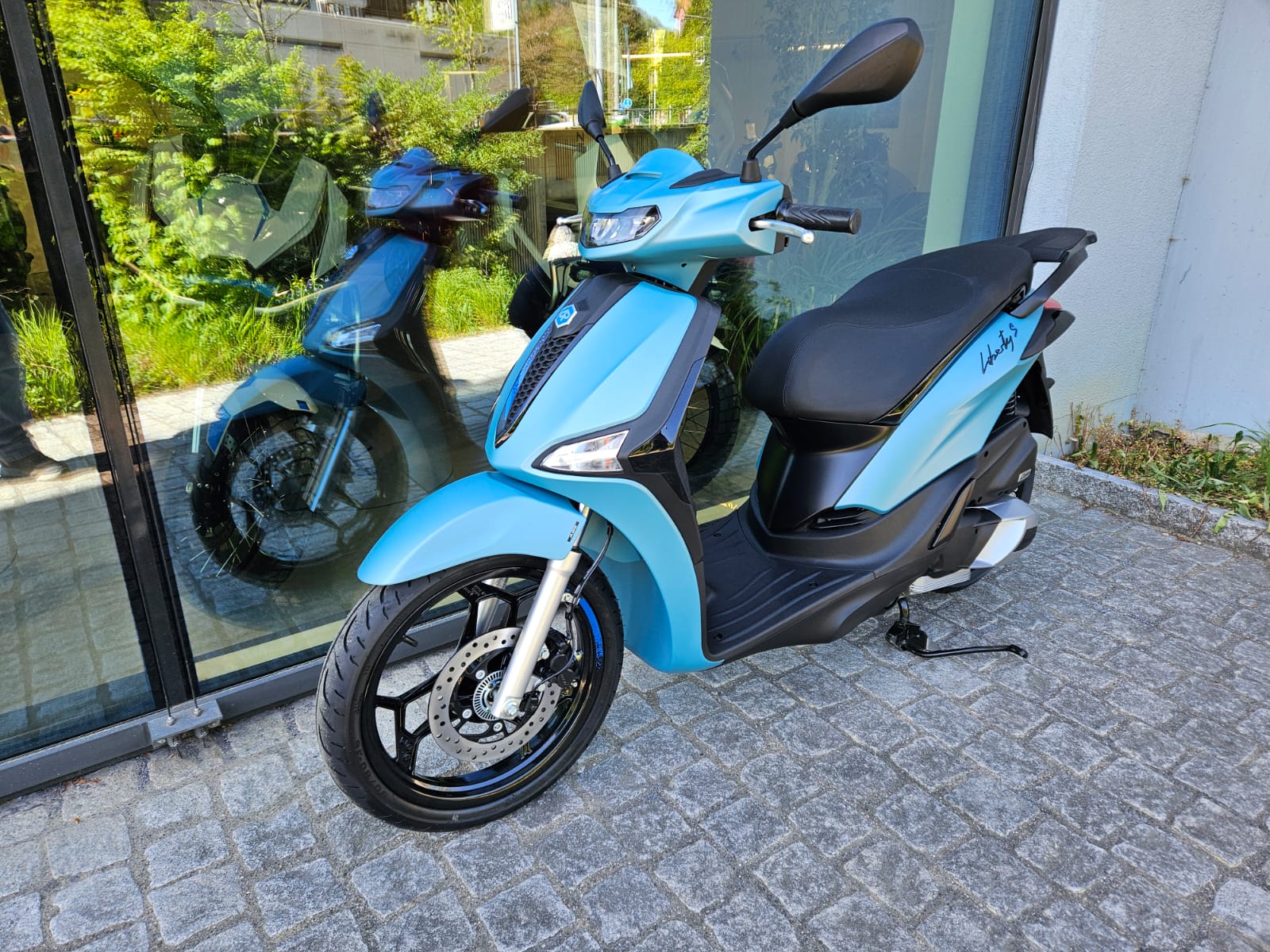 PIAGGIO Liberty 125 Sport E5+-image-2