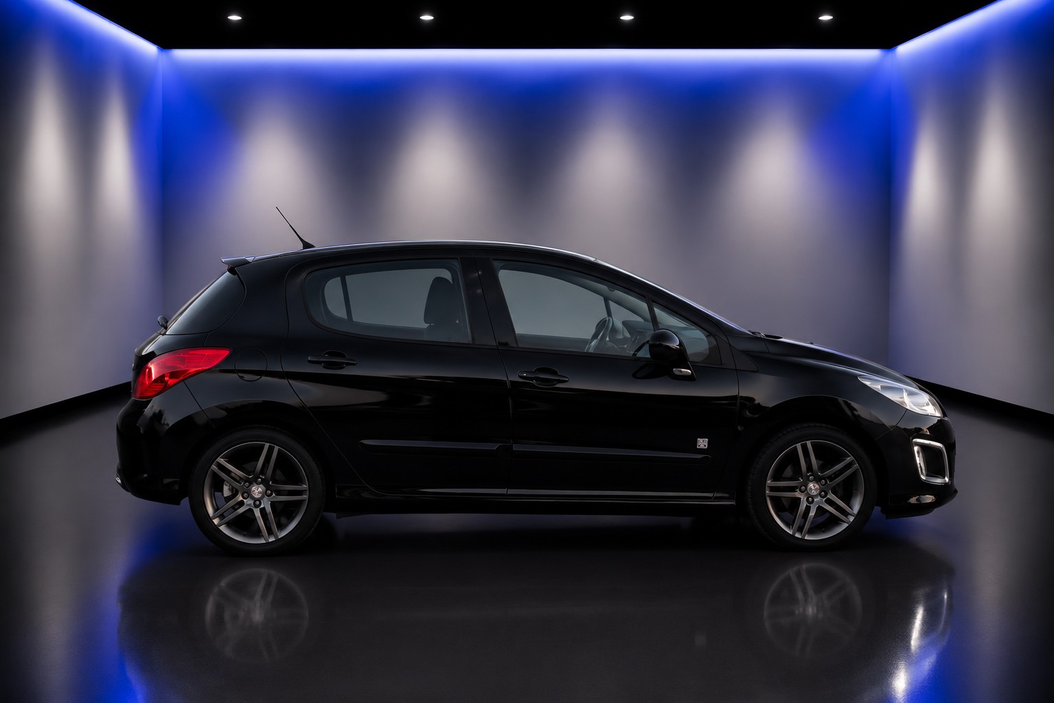 PEUGEOT 308 1.6 16V Turbo Swiss Edition Automatic-image-6