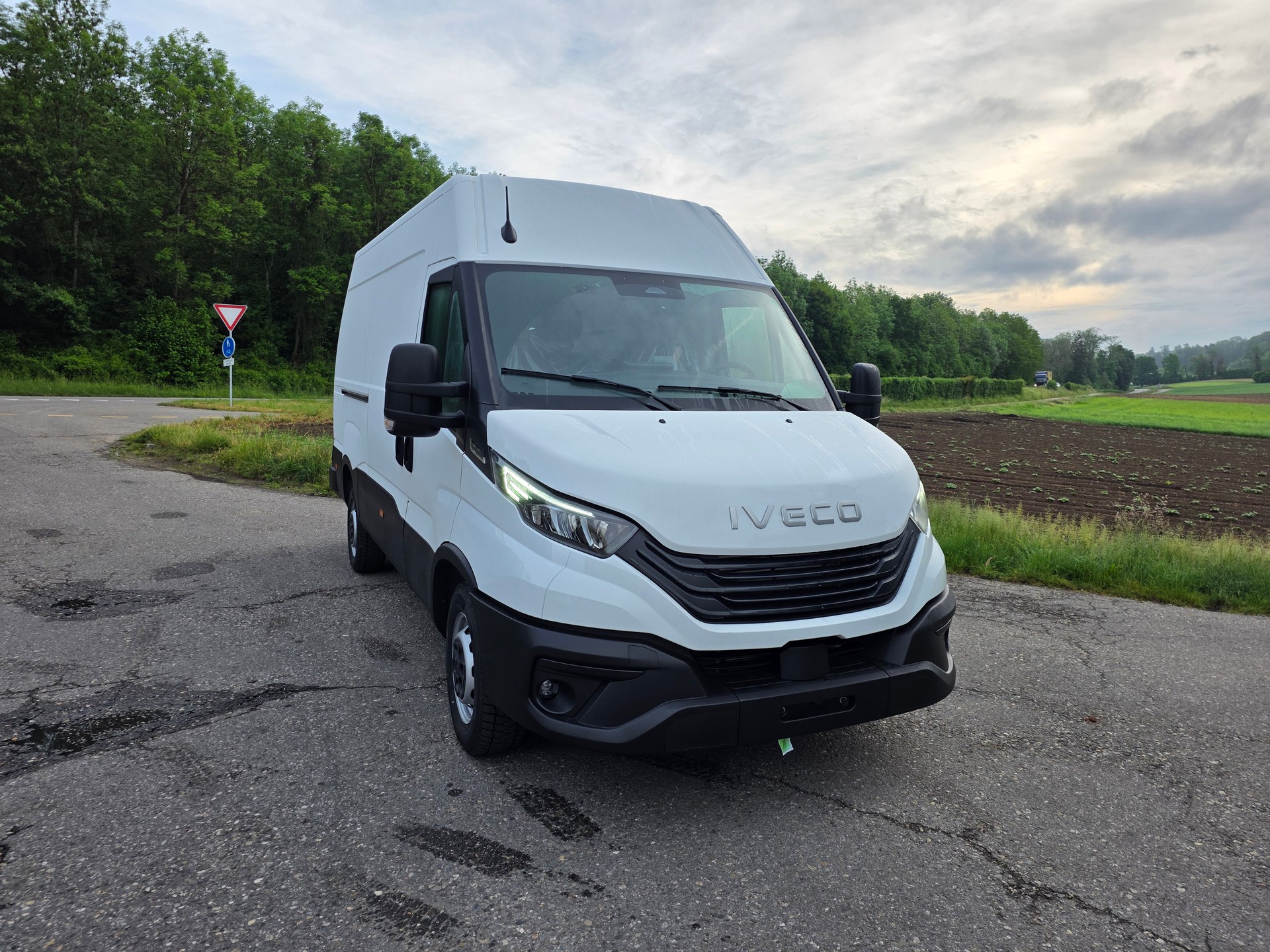 IVECO 35 S 16 A8 V-image-1
