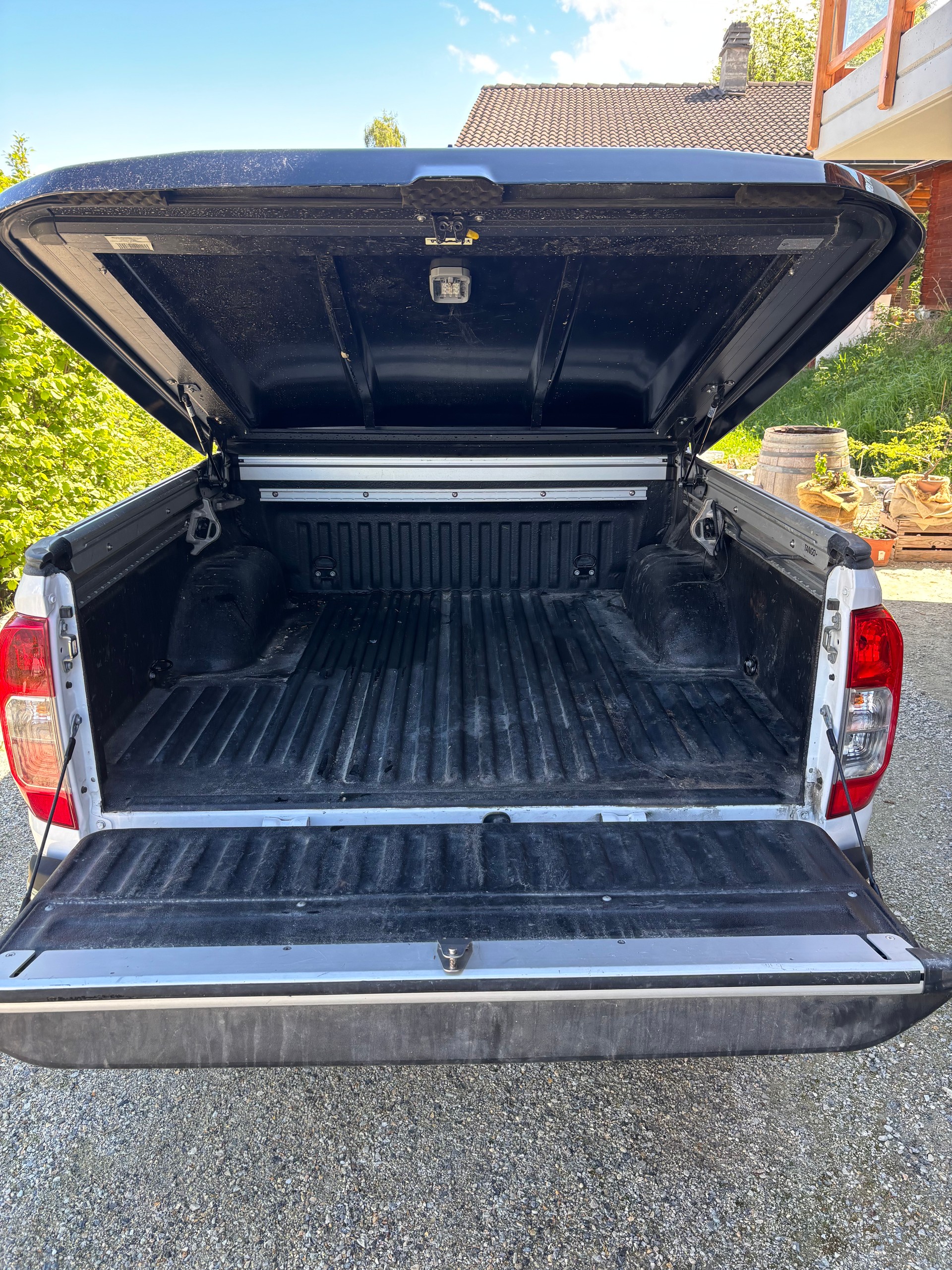 NISSAN 2.3 dCi Double Cab Tekna-image-5